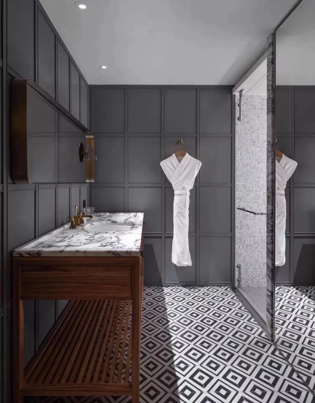 Bathroom in Hotel Kapok Shenzhen HouHai (Close to Shenzhen Bay)