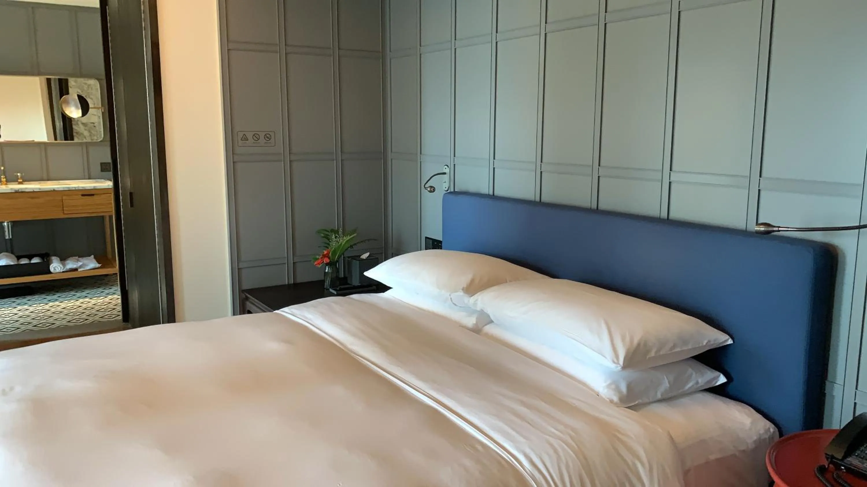 Bedroom, Bed in Hotel Kapok Shenzhen HouHai (Close to Shenzhen Bay)