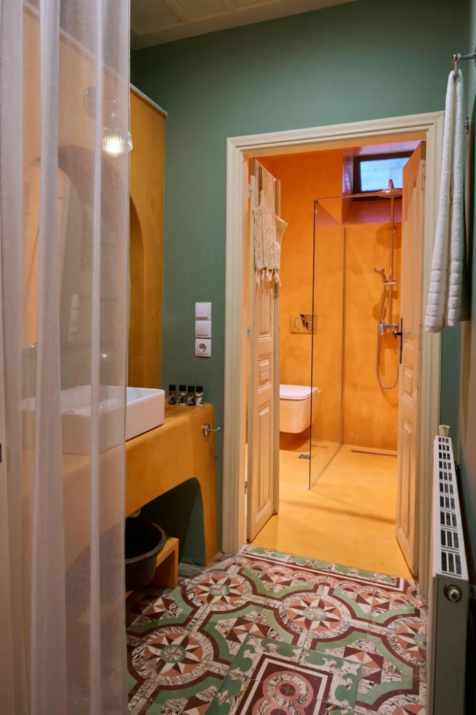 Shower in Sto Roloi Island Houses