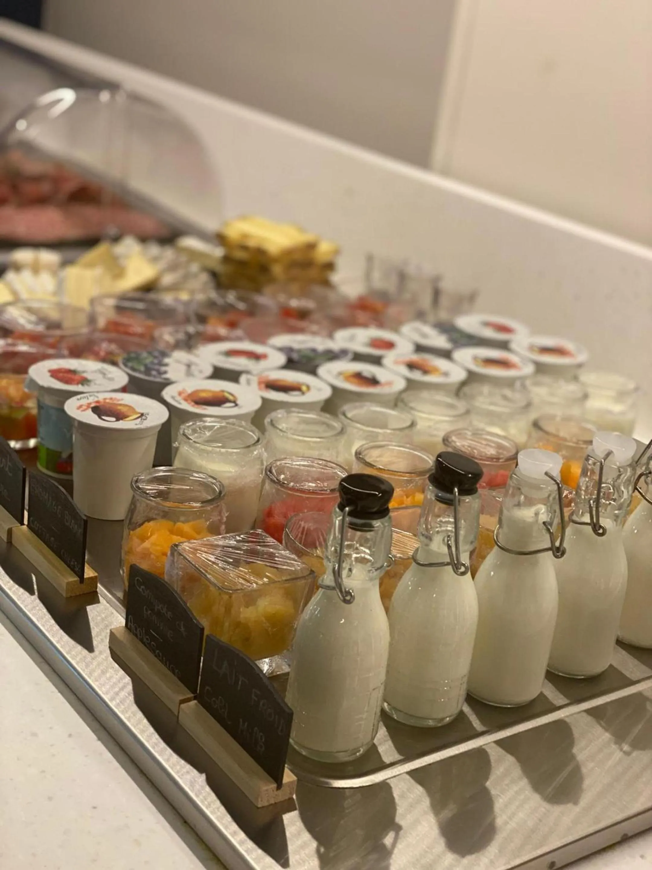 Breakfast in Hostellerie Cèdre & Spa Beaune