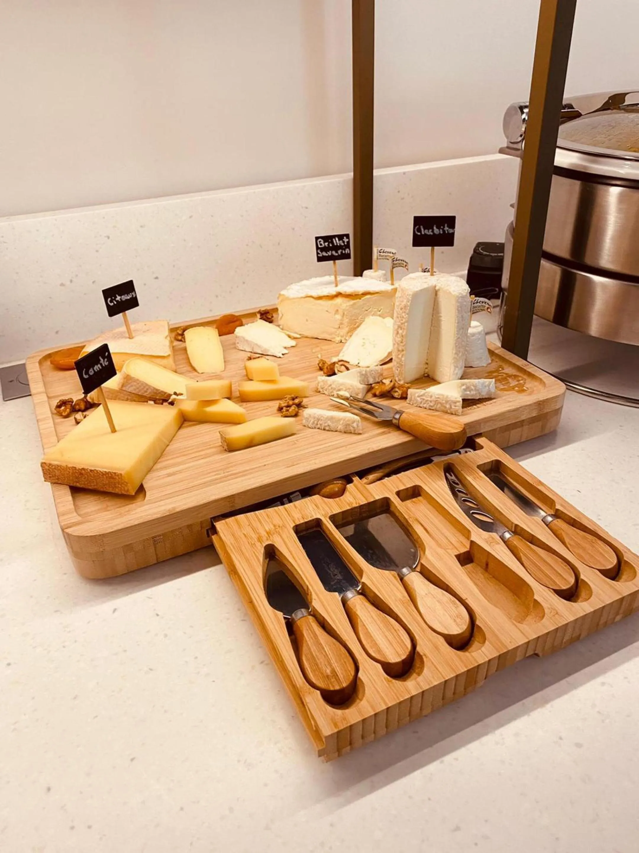 Breakfast in Hostellerie Cèdre & Spa Beaune