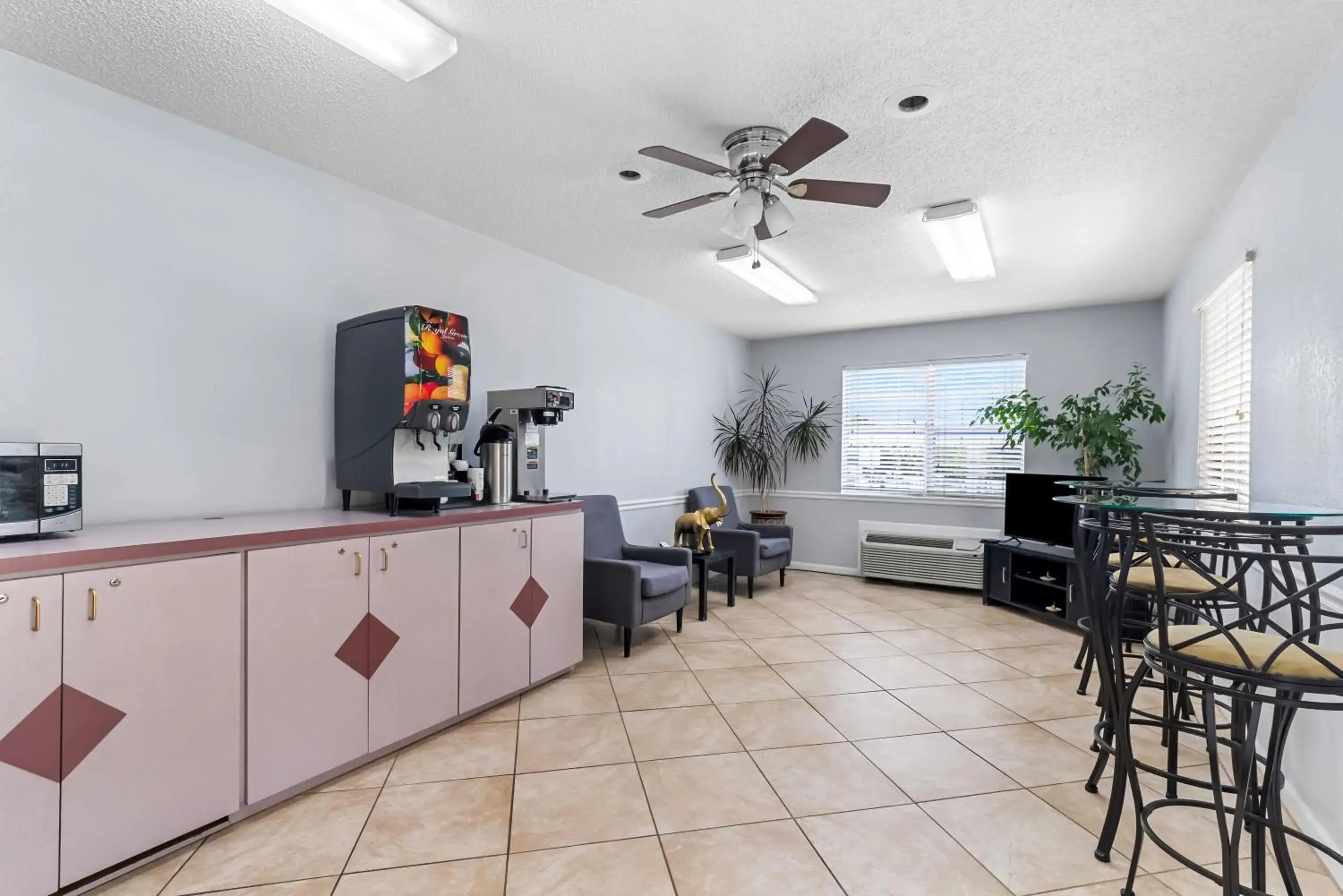 Breakfast in America's Best Value Inn-Athens Breakfast in America's Best Value Inn-Athens