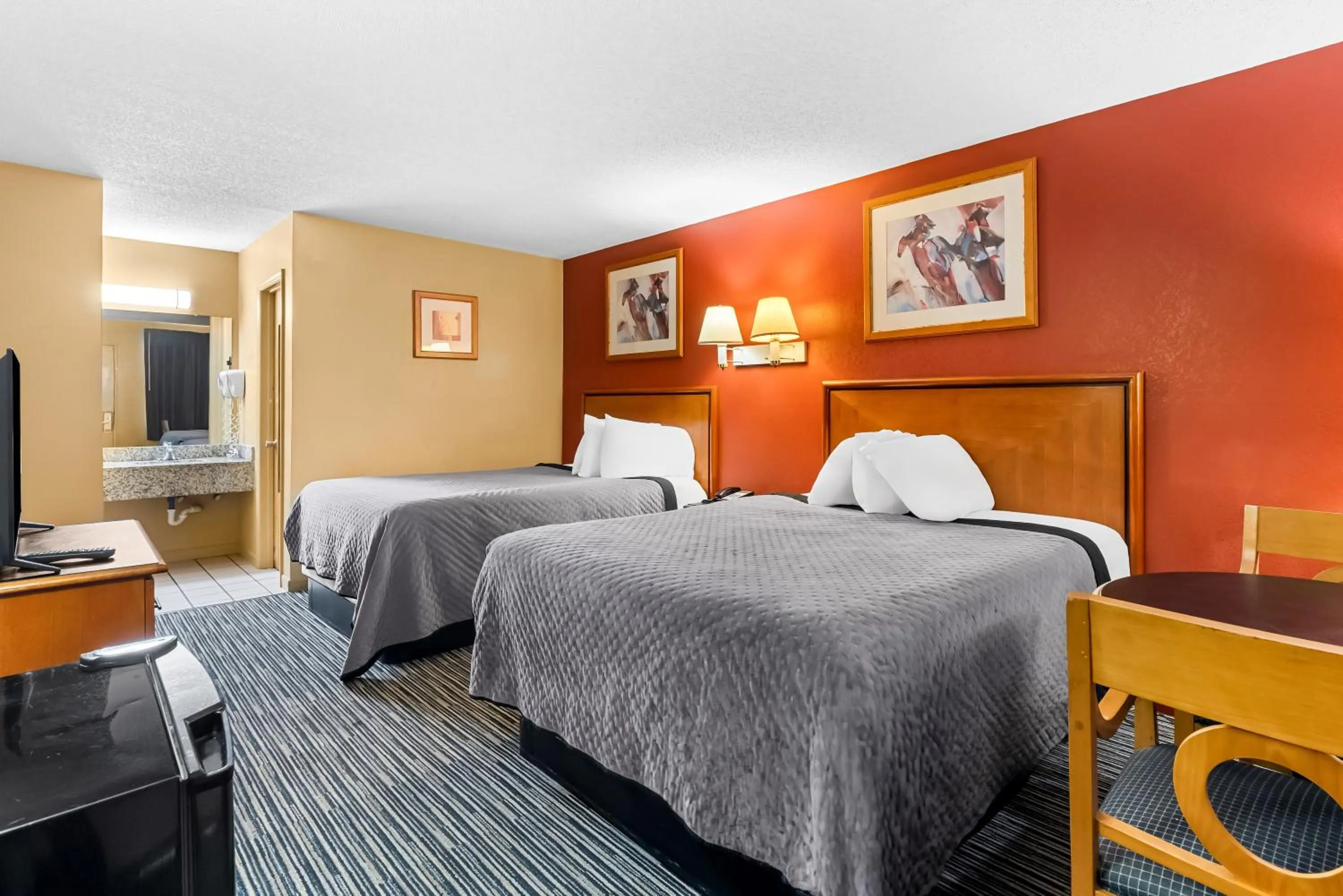 Bed in America's Best Value Inn-Athens