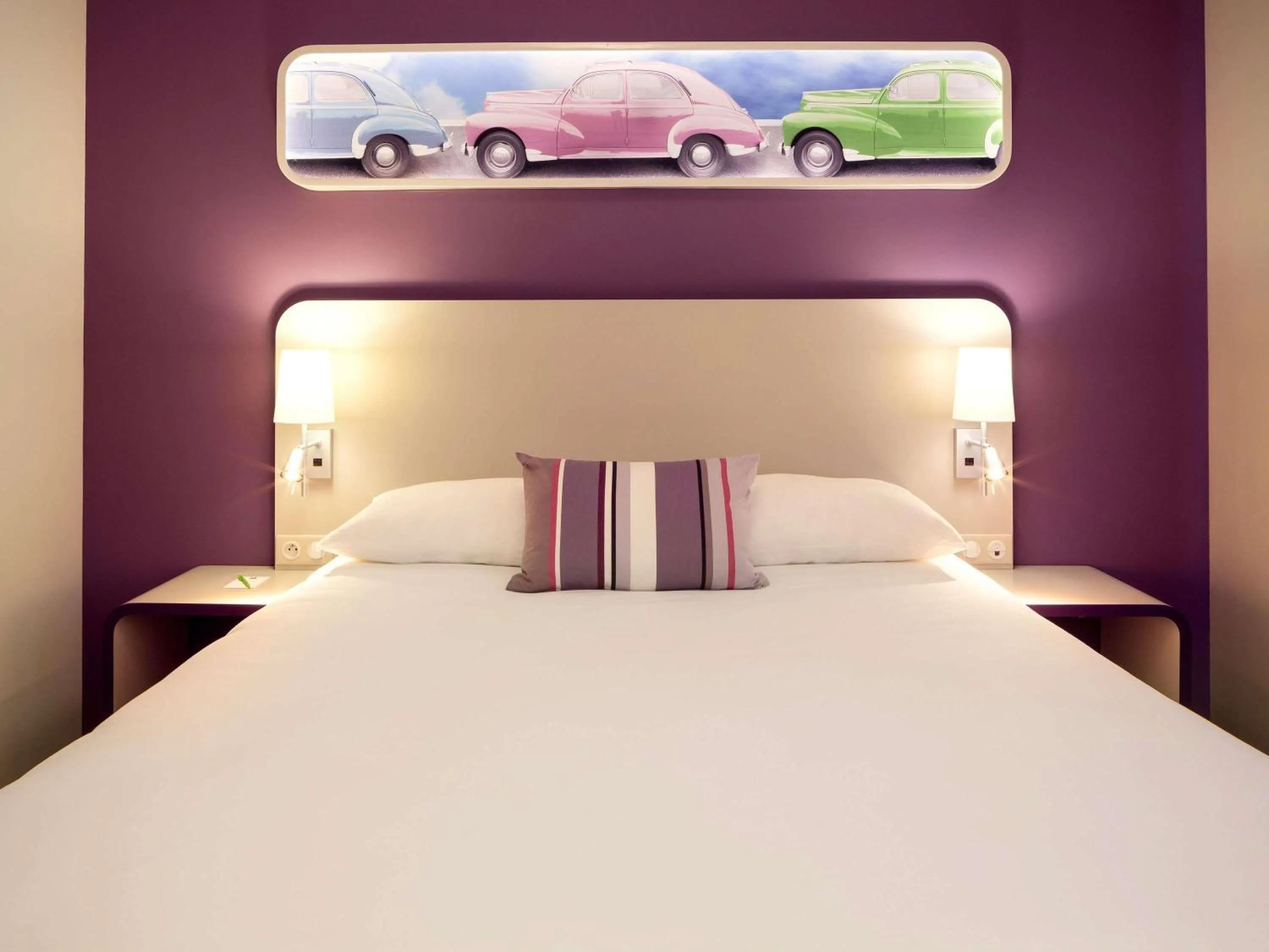 Property building, Bed in ibis Styles Montbéliard