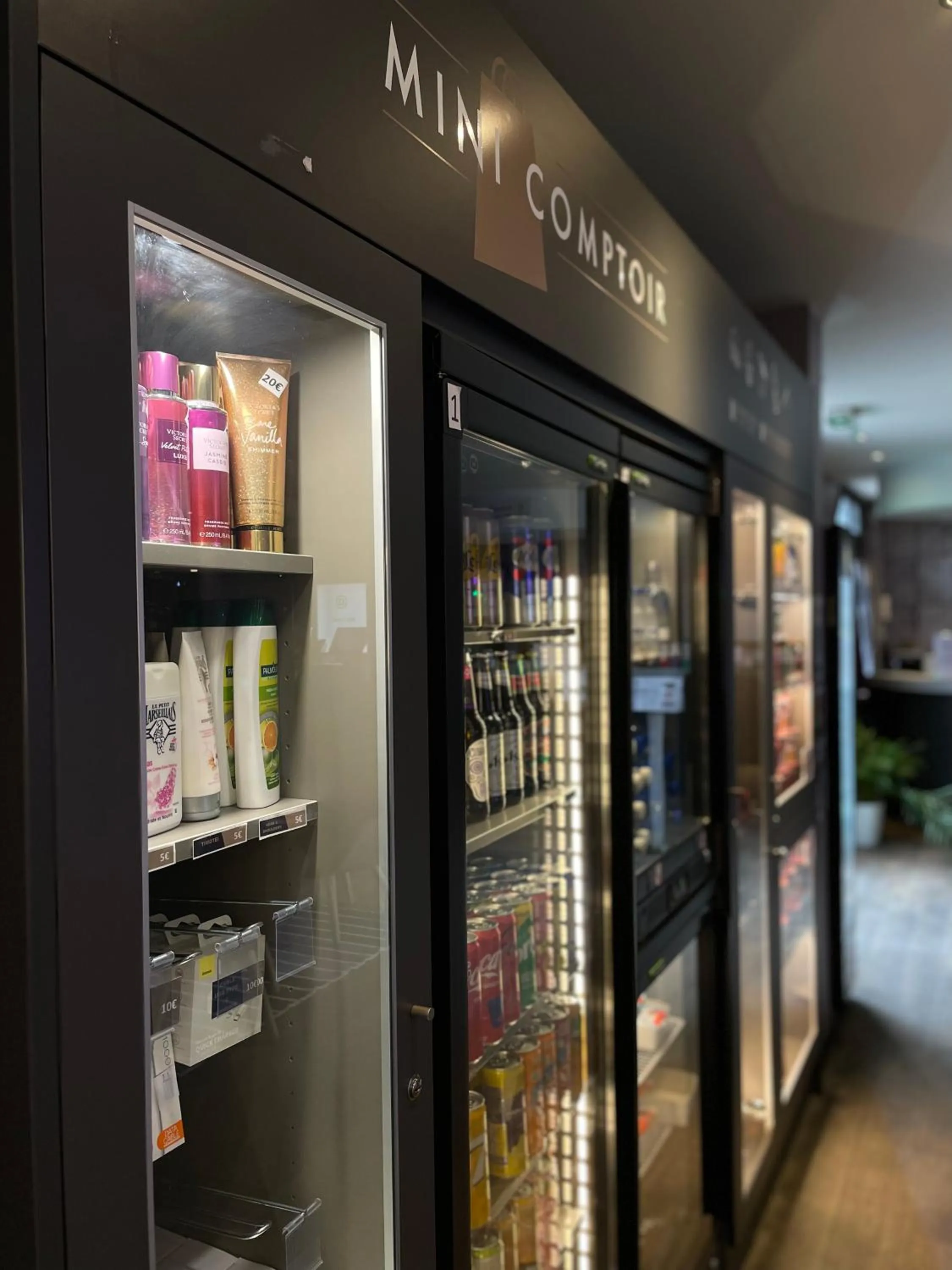 Supermarket/grocery shop in Campanile Blanc-Mesnil