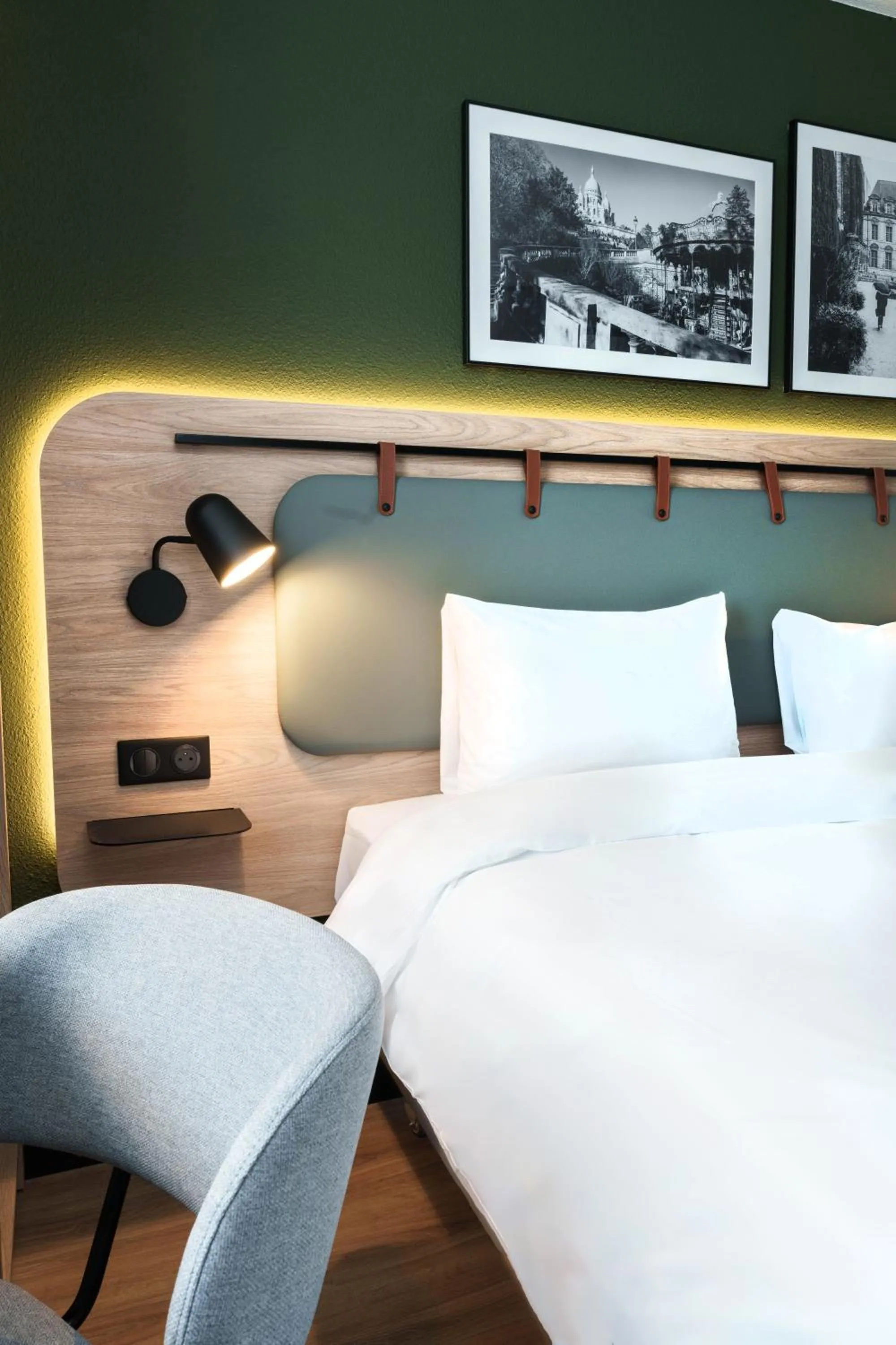 Bed in Campanile Blanc-Mesnil