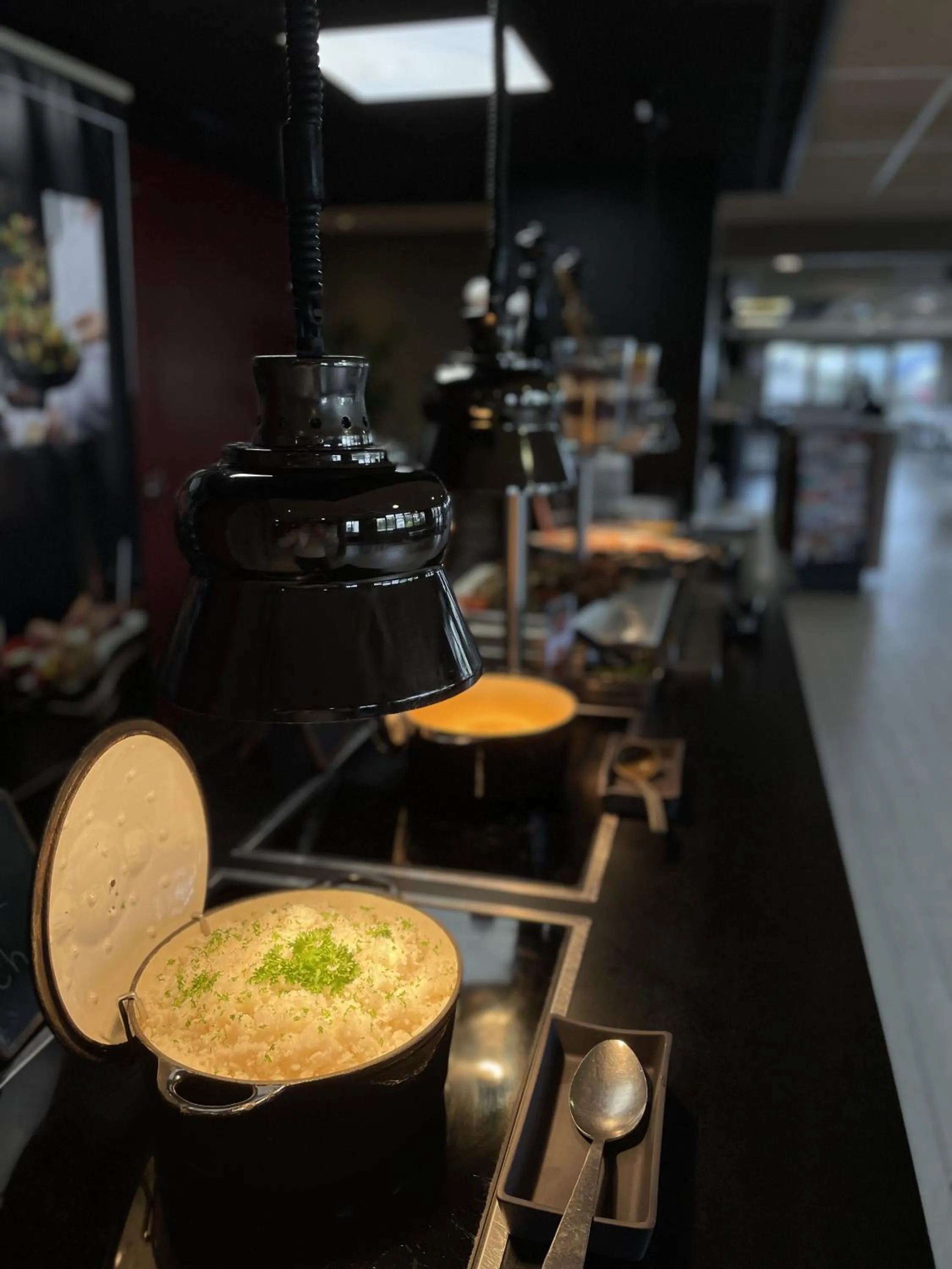 Restaurant/places to eat in Campanile Blanc-Mesnil