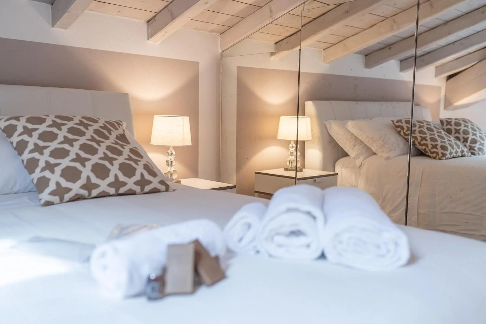 Bedroom, Bed in Arena Balcony