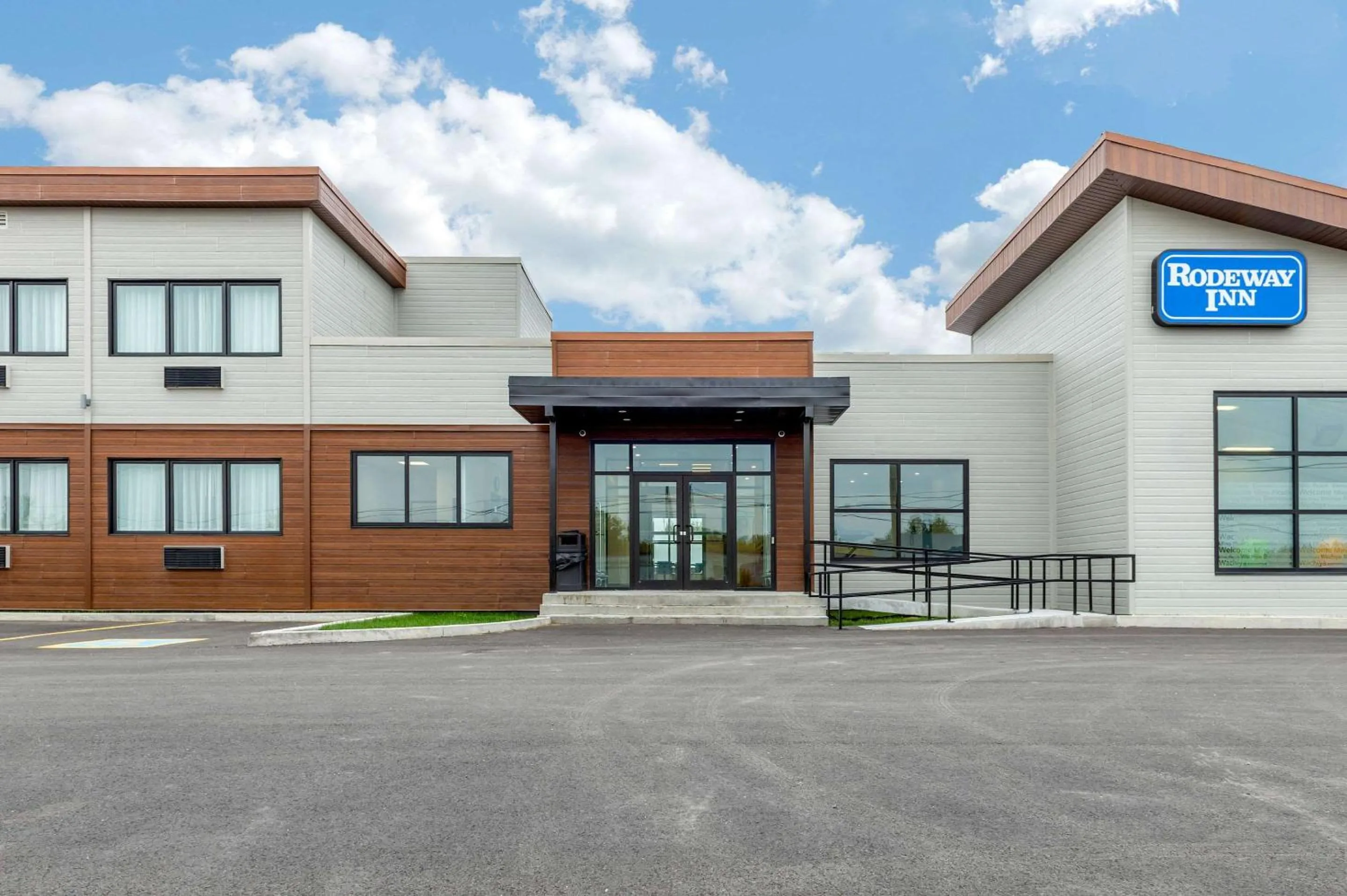 Property building in Rodeway Inn