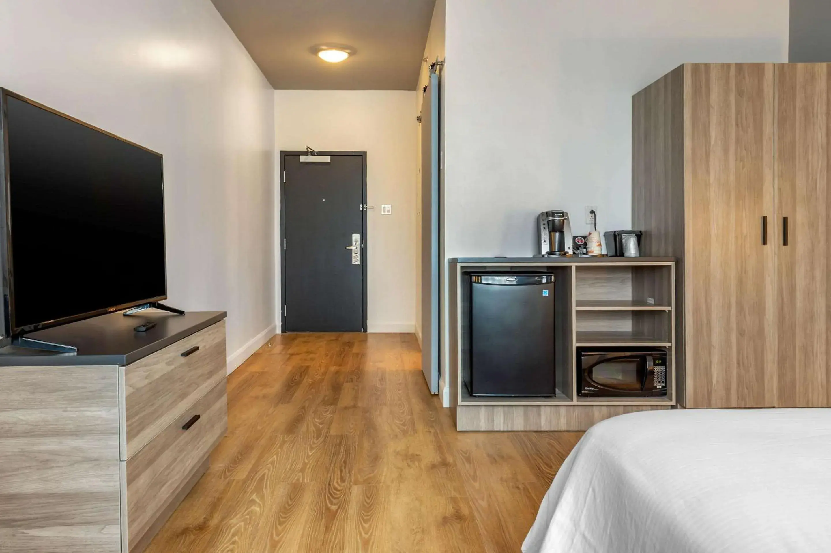 Photo of the whole room, Bed in Rodeway Inn Photo of the whole room, Bed in Rodeway Inn