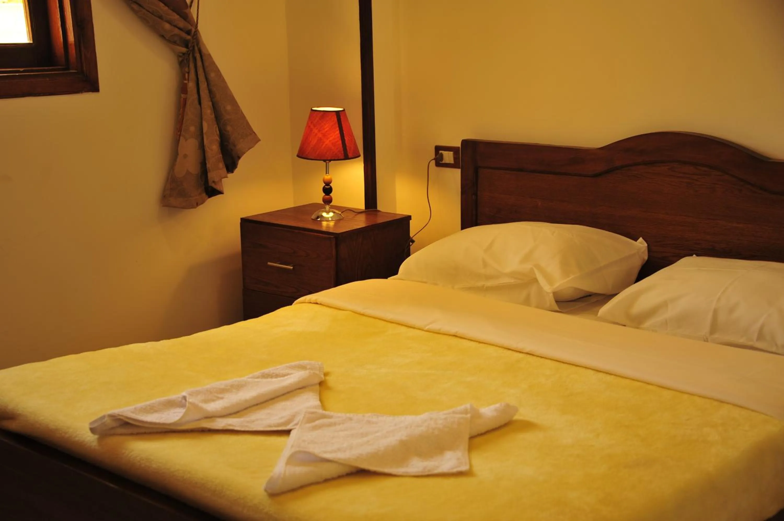 Bedroom, Bed in Al Hambra Hotel