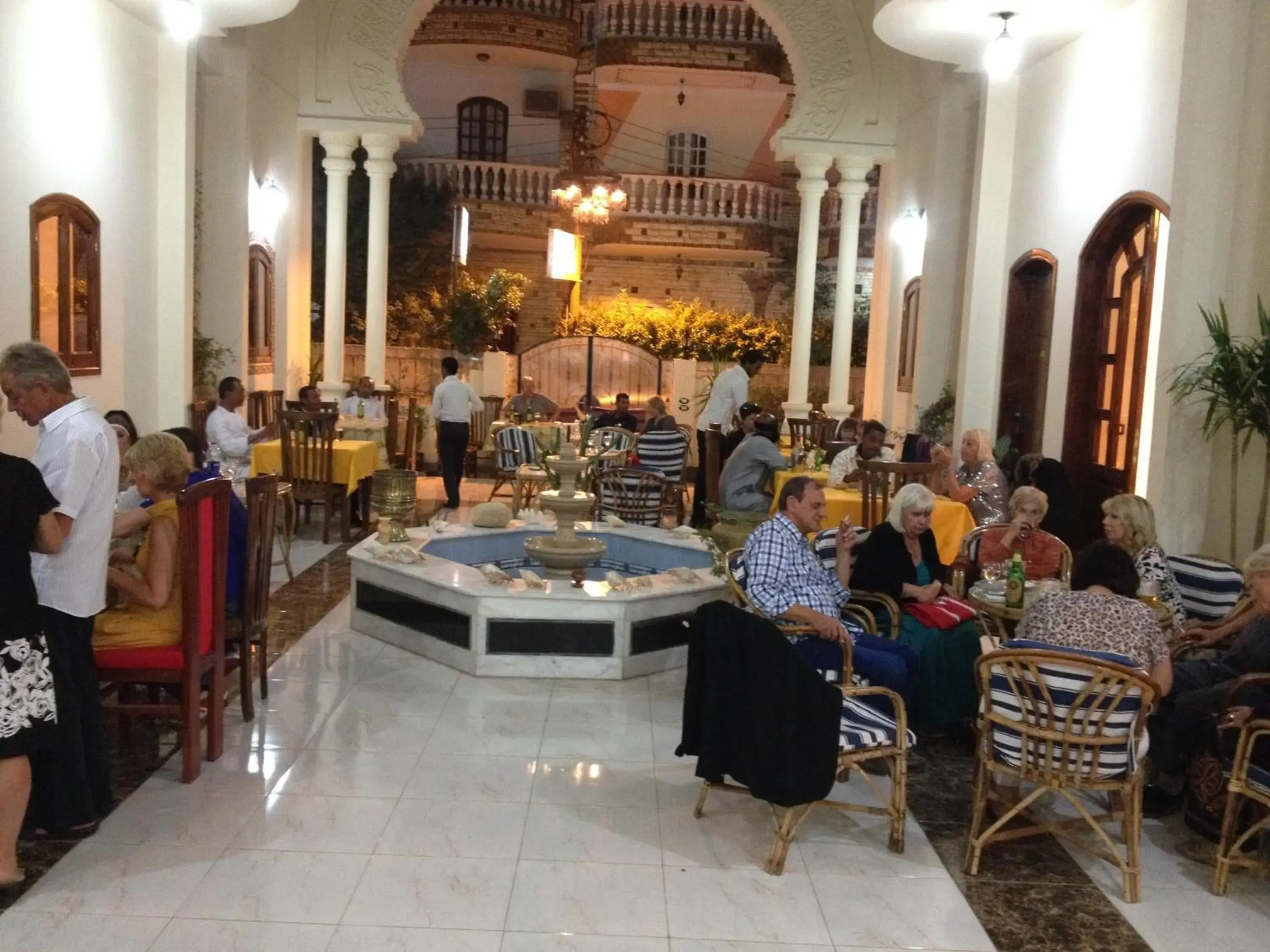 Restaurant/places to eat in Al Hambra Hotel Restaurant/places to eat in Al Hambra Hotel