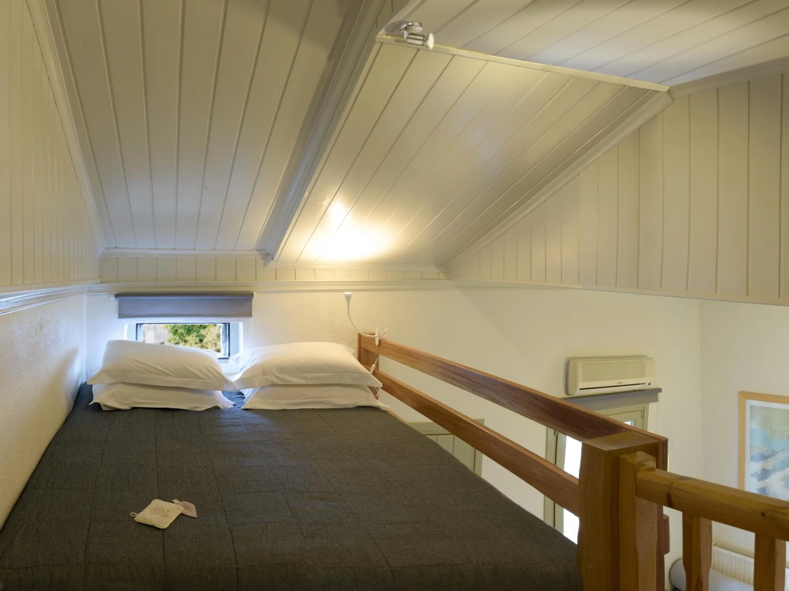 bunk bed, Bed in Olga Hotel Mouresi