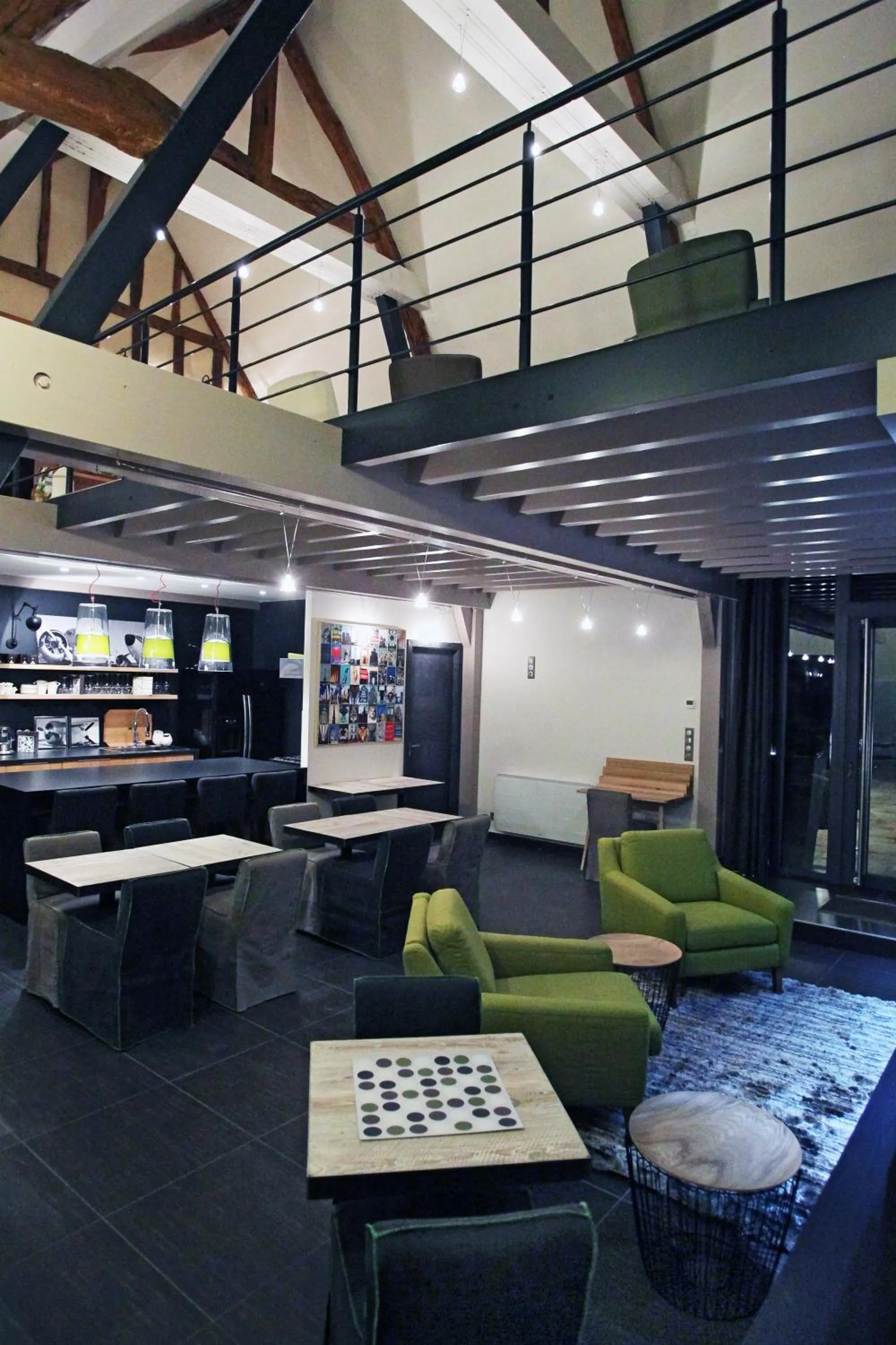 Lobby or reception in Aux 5 Sens