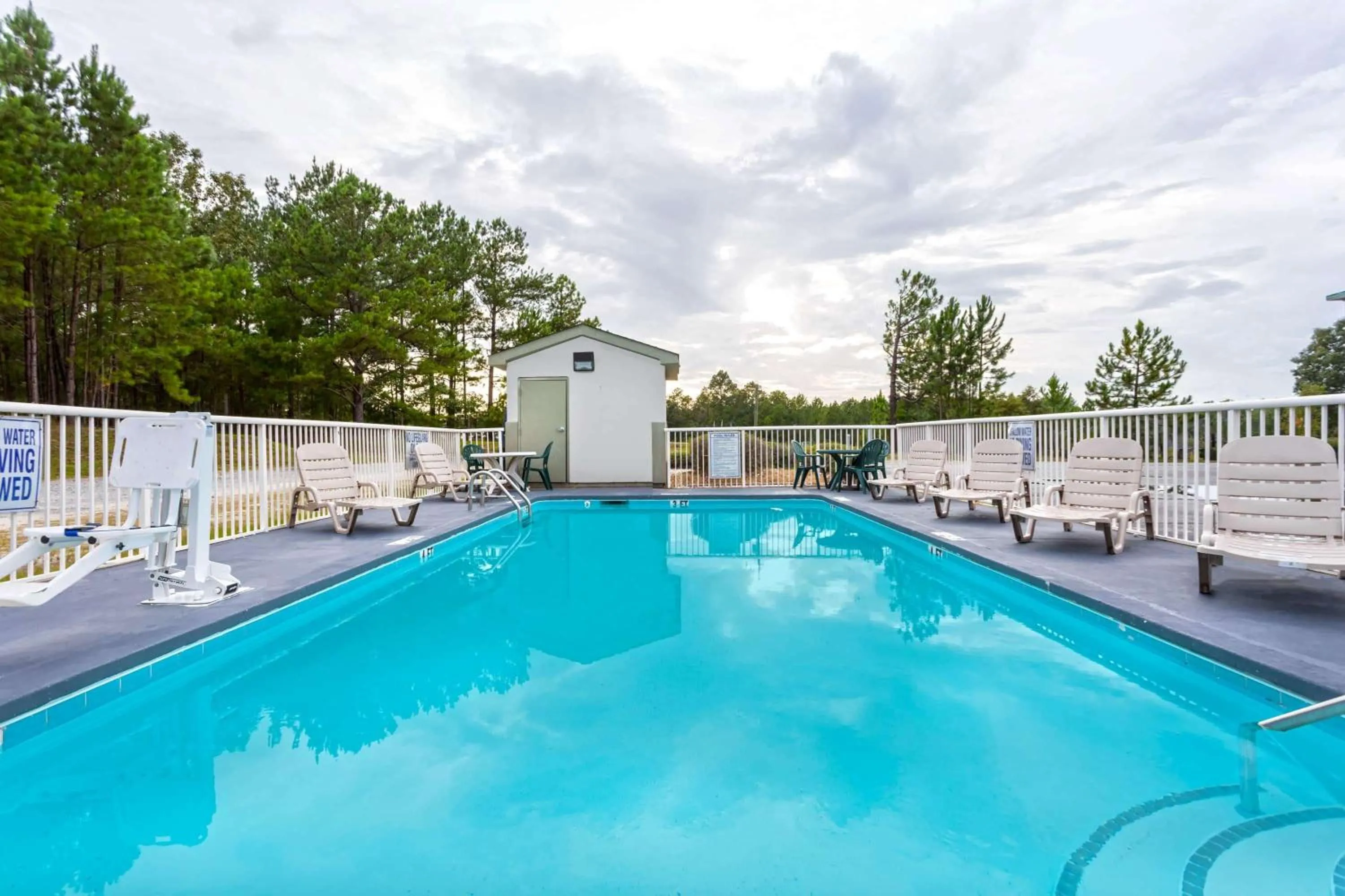 On site in Days Inn by Wyndham Lugoff