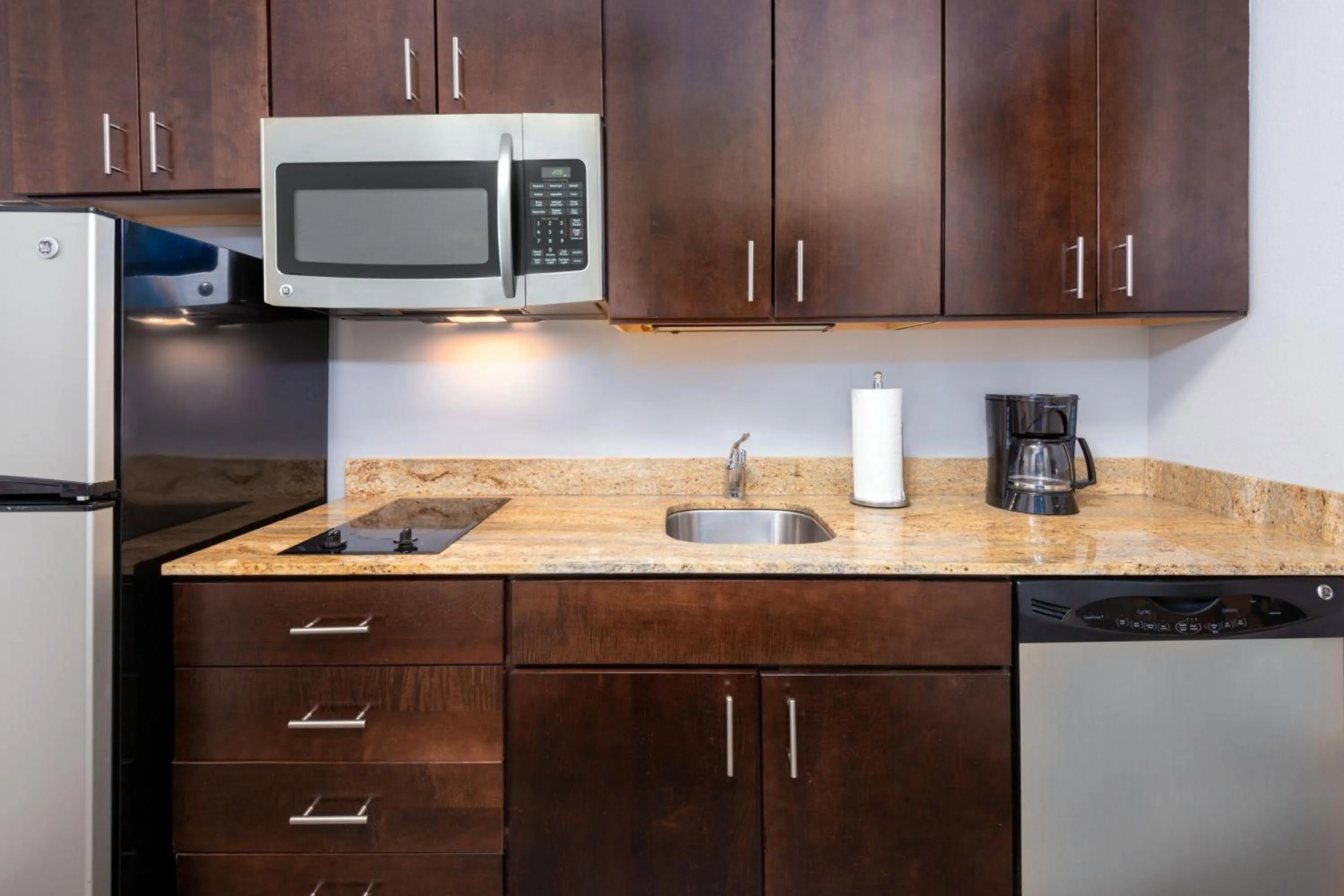 Kitchen or kitchenette in TownePlace Suites Buffalo Airport