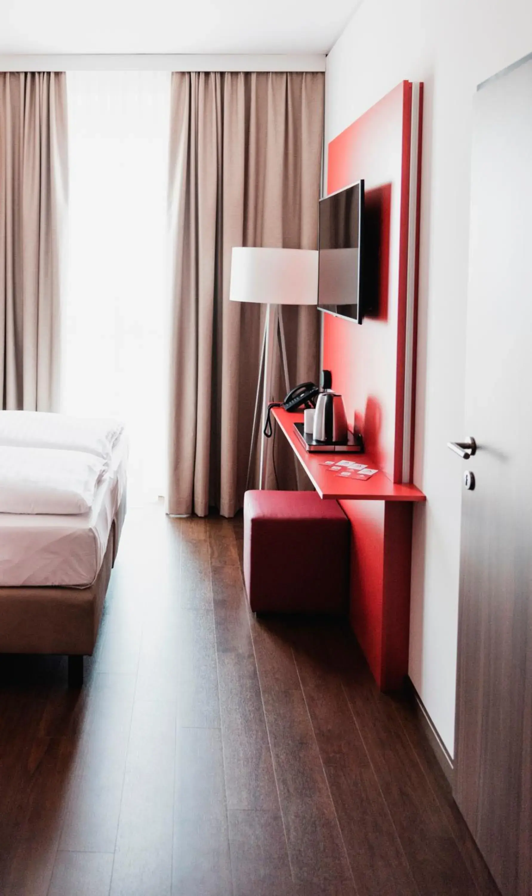 TV and multimedia, Bed in Amedia Express Graz Airport, Trademark Collection by Wyndham TV and multimedia, Bed in Amedia Express Graz Airport, Trademark Collection by Wyndham