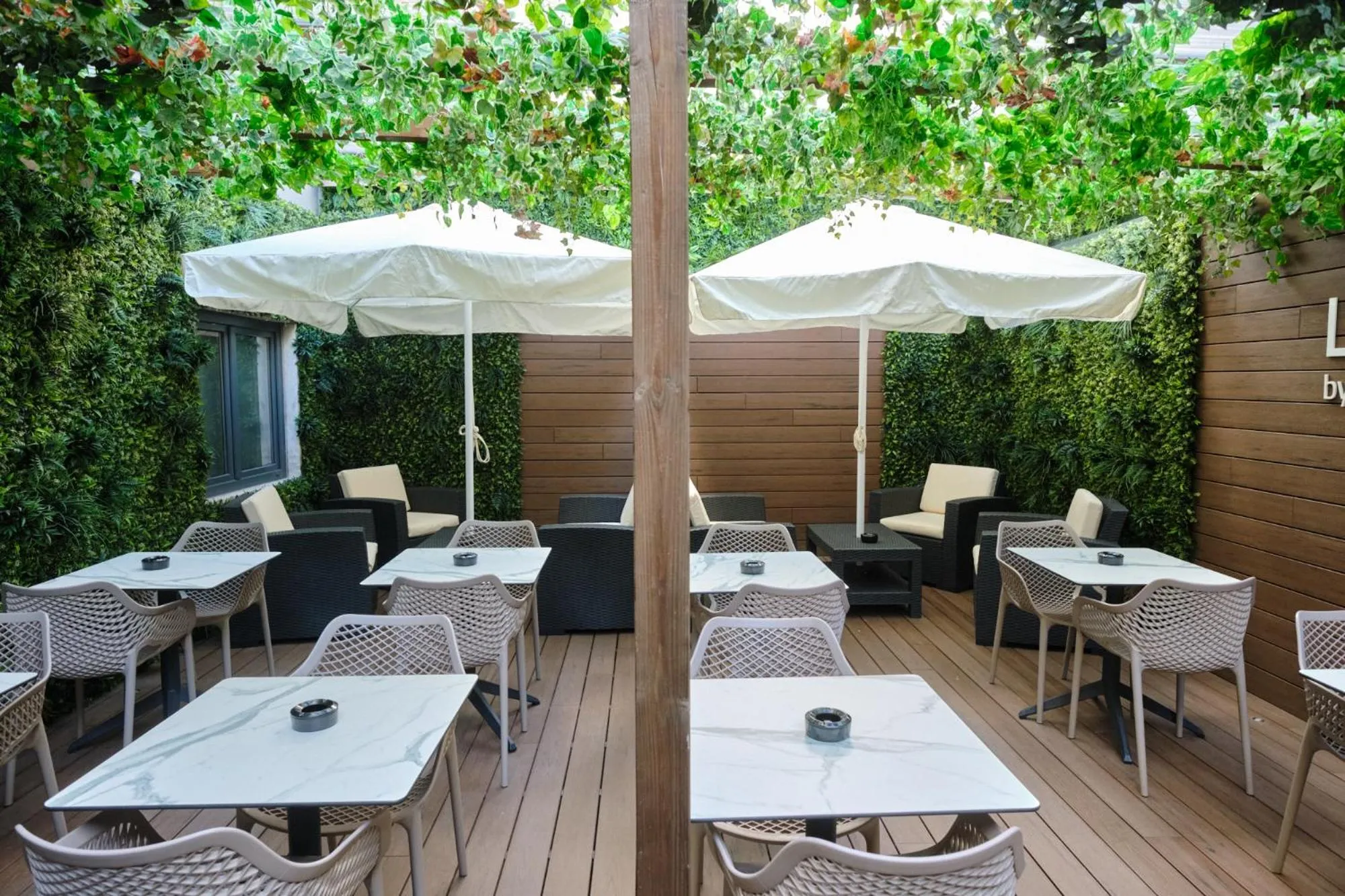 Patio in Duplo Charme Boutique Hotel