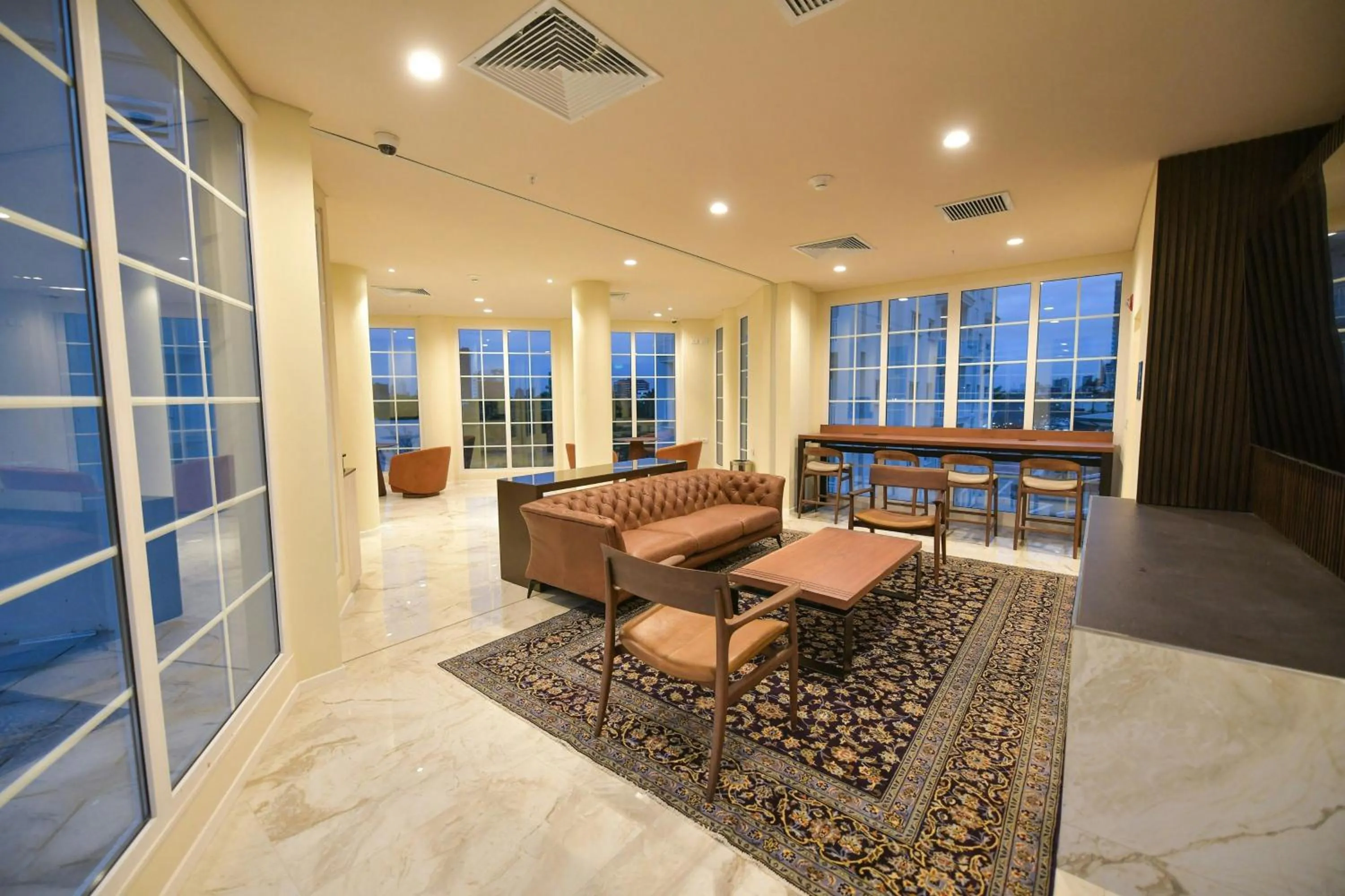 Lounge or bar in Los Tajibos, Santa Cruz de la Sierra, a Tribute Portfolio Hotel