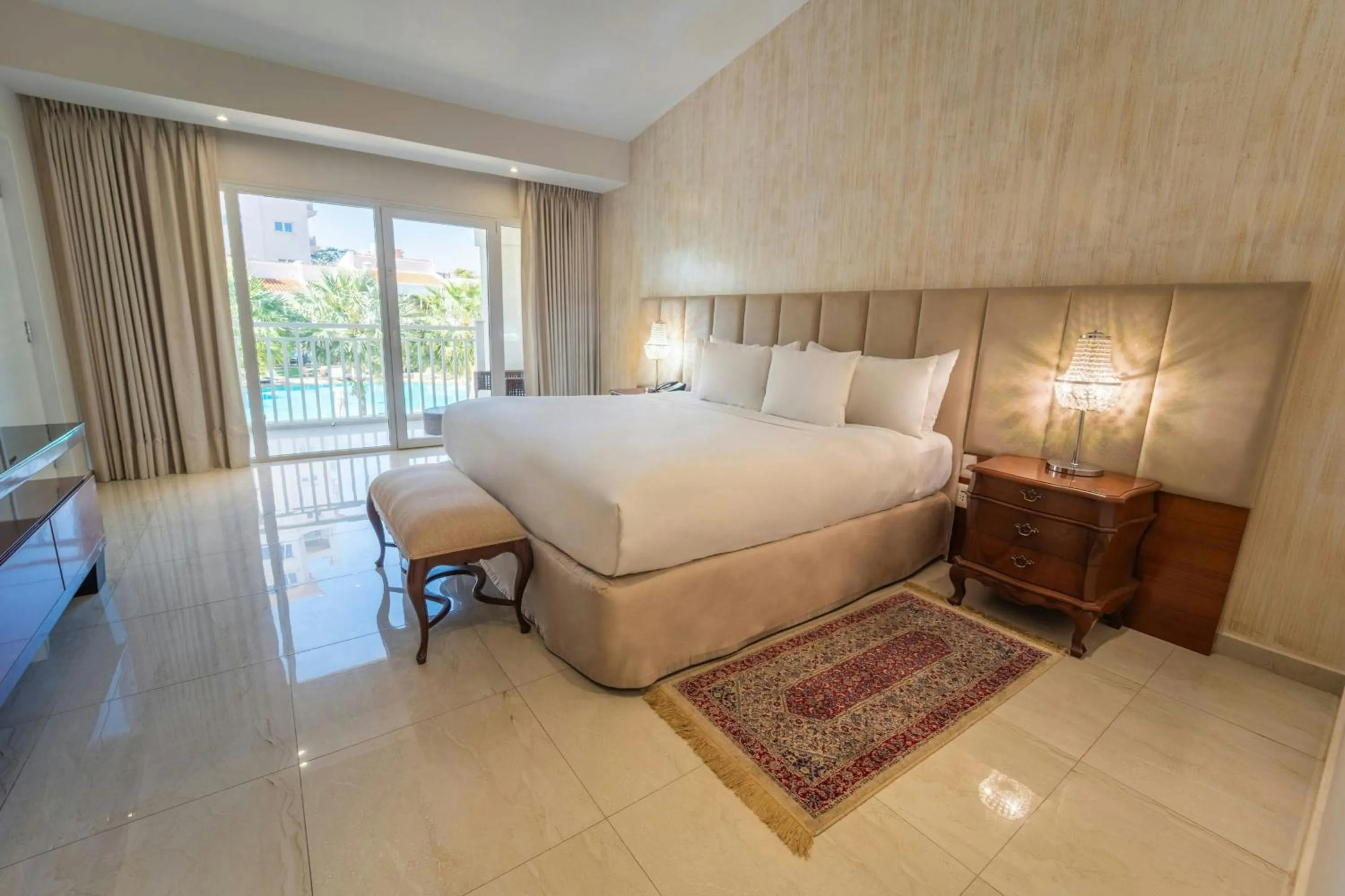 Lounge or bar, Bed in Los Tajibos, Santa Cruz de la Sierra, a Tribute Portfolio Hotel