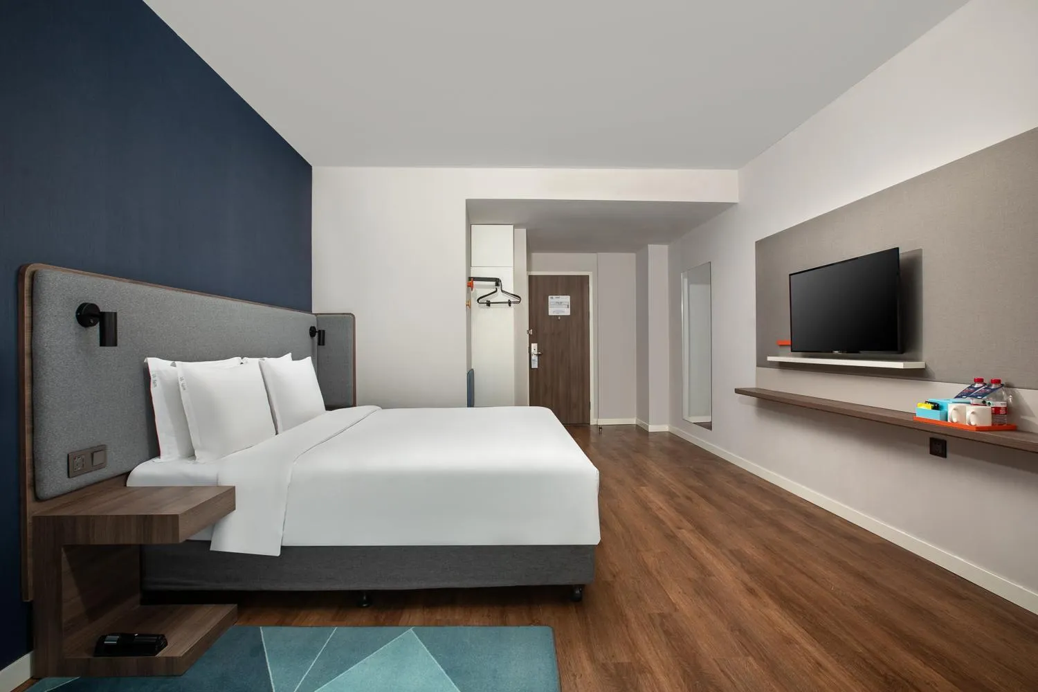 View (from property/room), Bed in Holiday Inn Express Shanghai Tangzhen, an IHG Hotel