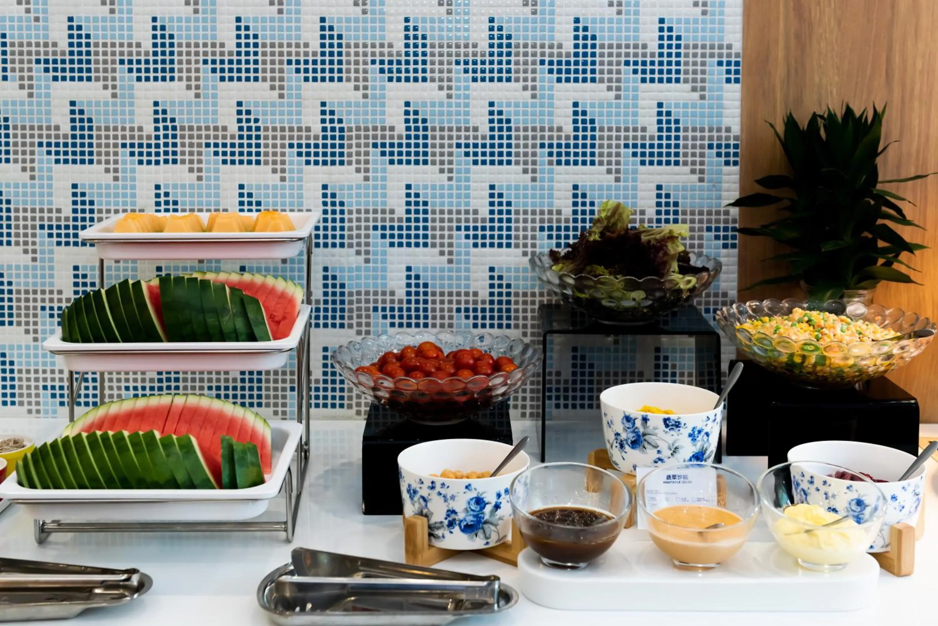 Restaurant/places to eat in Holiday Inn Express Shanghai Tangzhen, an IHG Hotel