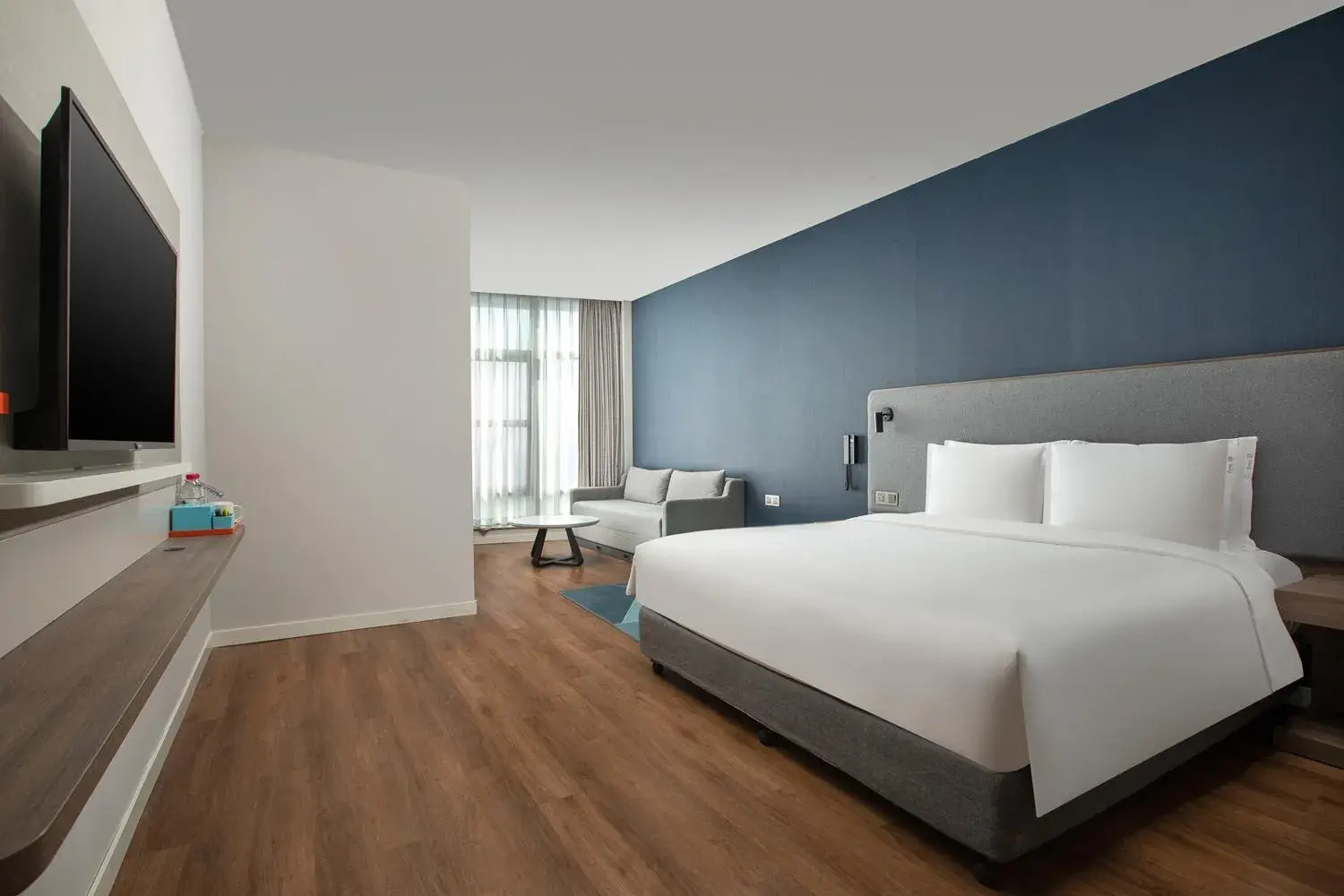 View (from property/room), Bed in Holiday Inn Express Shanghai Tangzhen, an IHG Hotel View (from property/room), Bed in Holiday Inn Express Shanghai Tangzhen, an IHG Hotel