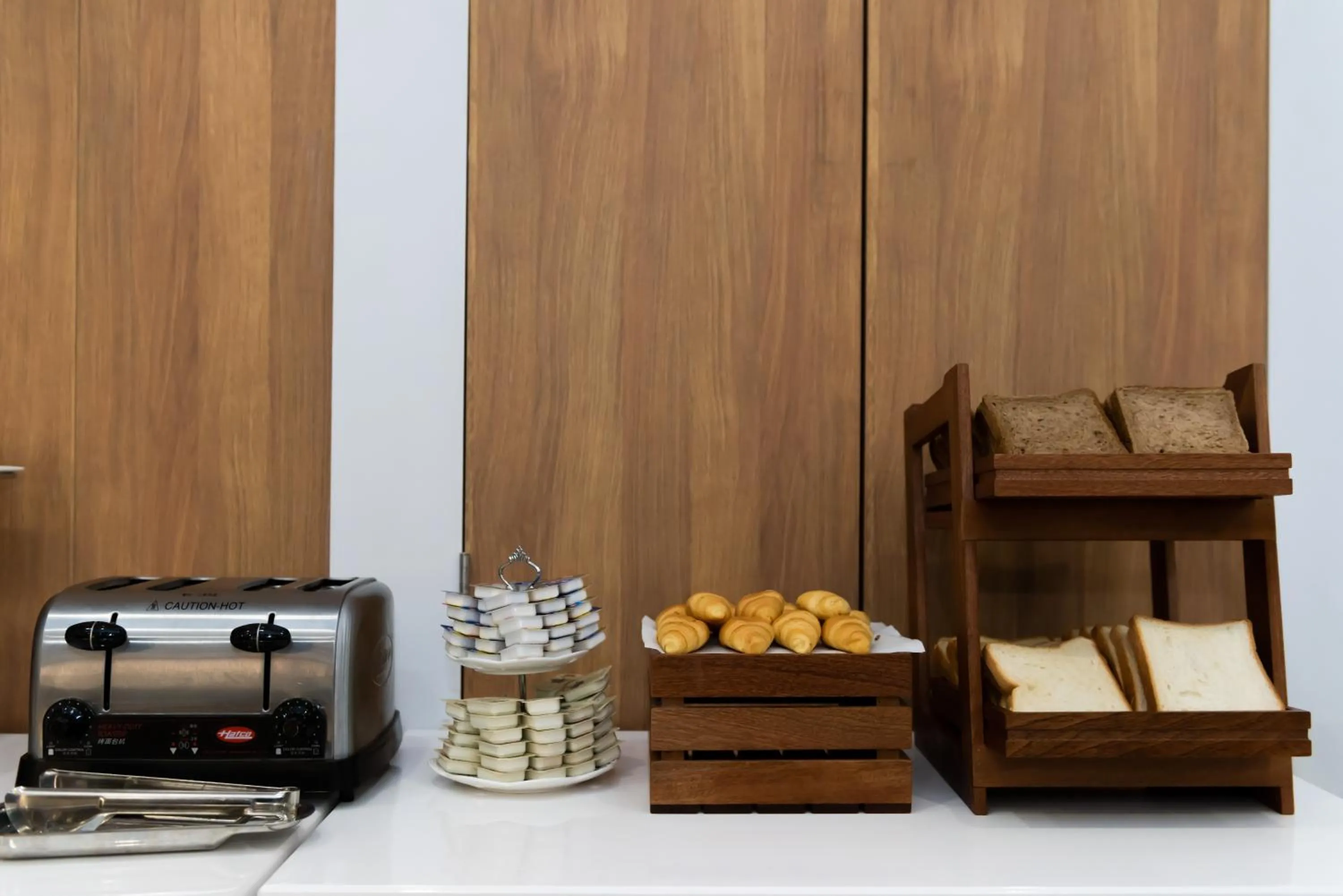 Restaurant/places to eat in Holiday Inn Express Shanghai Tangzhen, an IHG Hotel