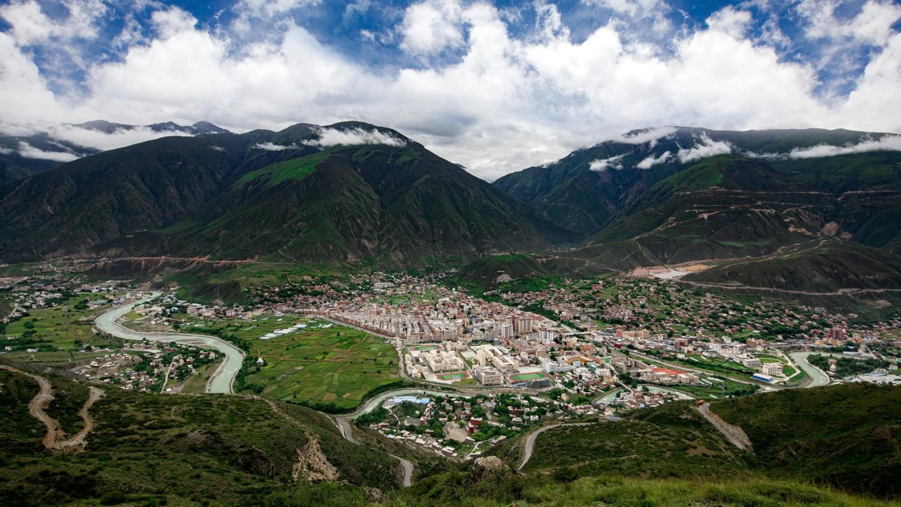 Property building in Holiday Inn Batang by IHG