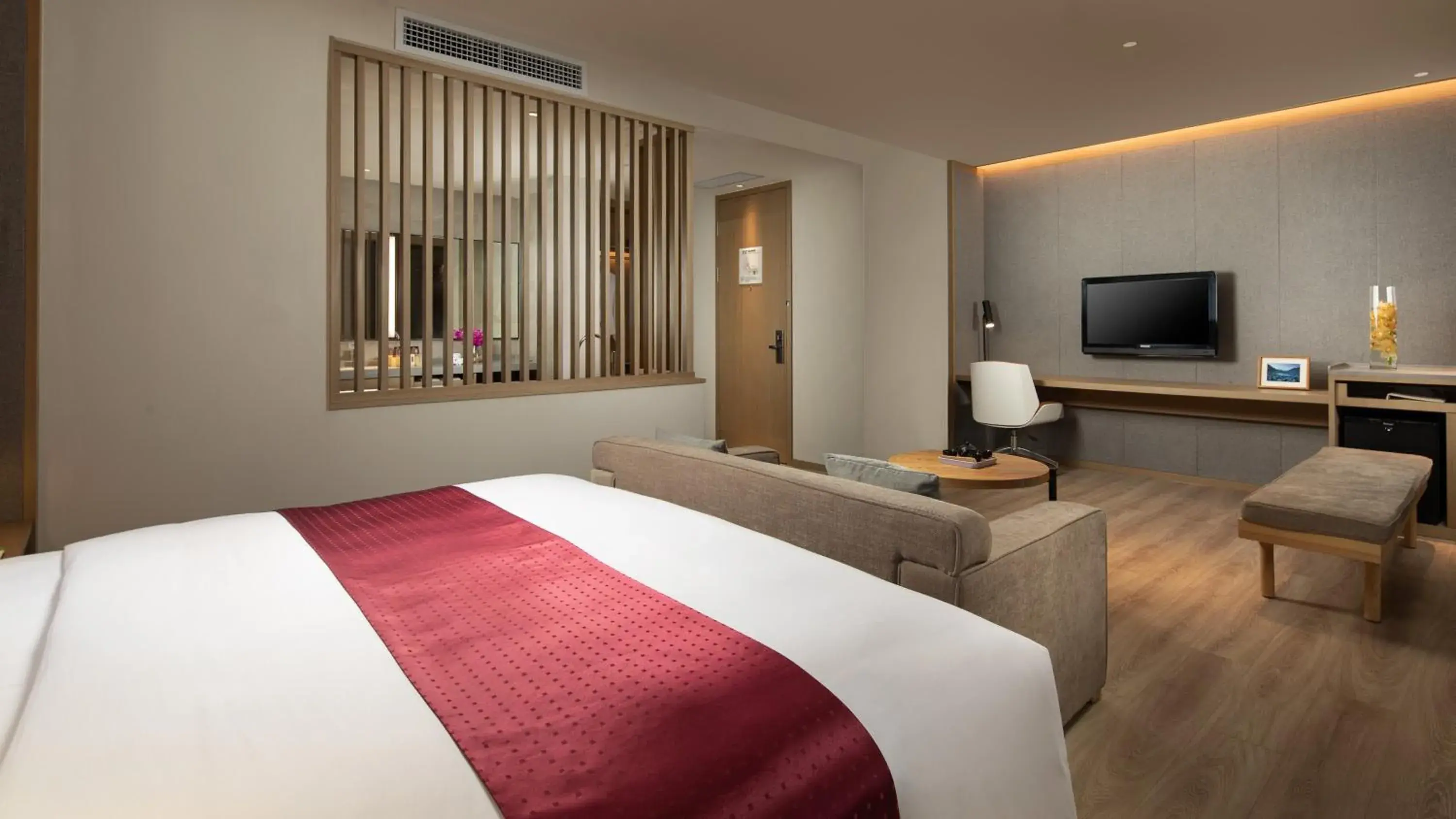 Photo of the whole room, Bed in Holiday Inn Batang by IHG Photo of the whole room, Bed in Holiday Inn Batang by IHG