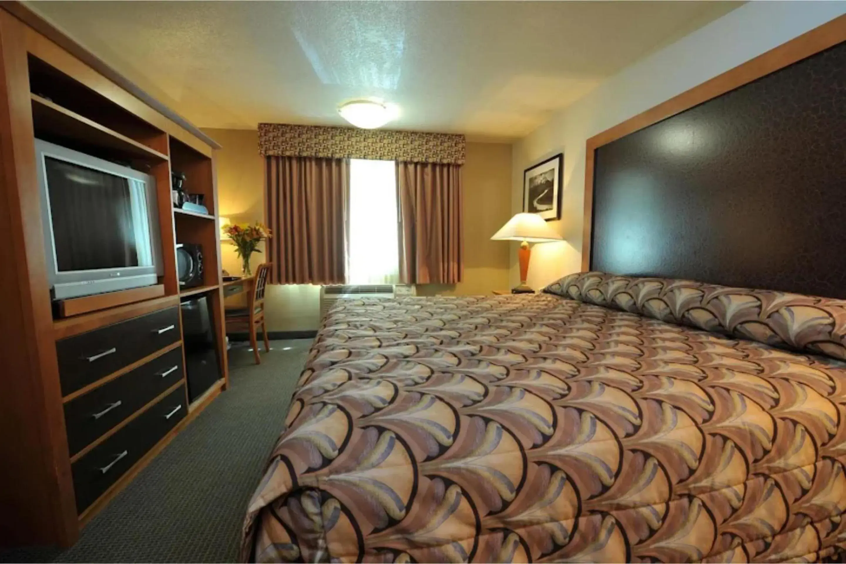 Bedroom, Bed in District Hotel by OYO Portland Convention Center Bedroom, Bed in District Hotel by OYO Portland Convention Center