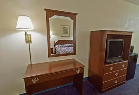 TV and multimedia, Bed in America's Inn - Leeds