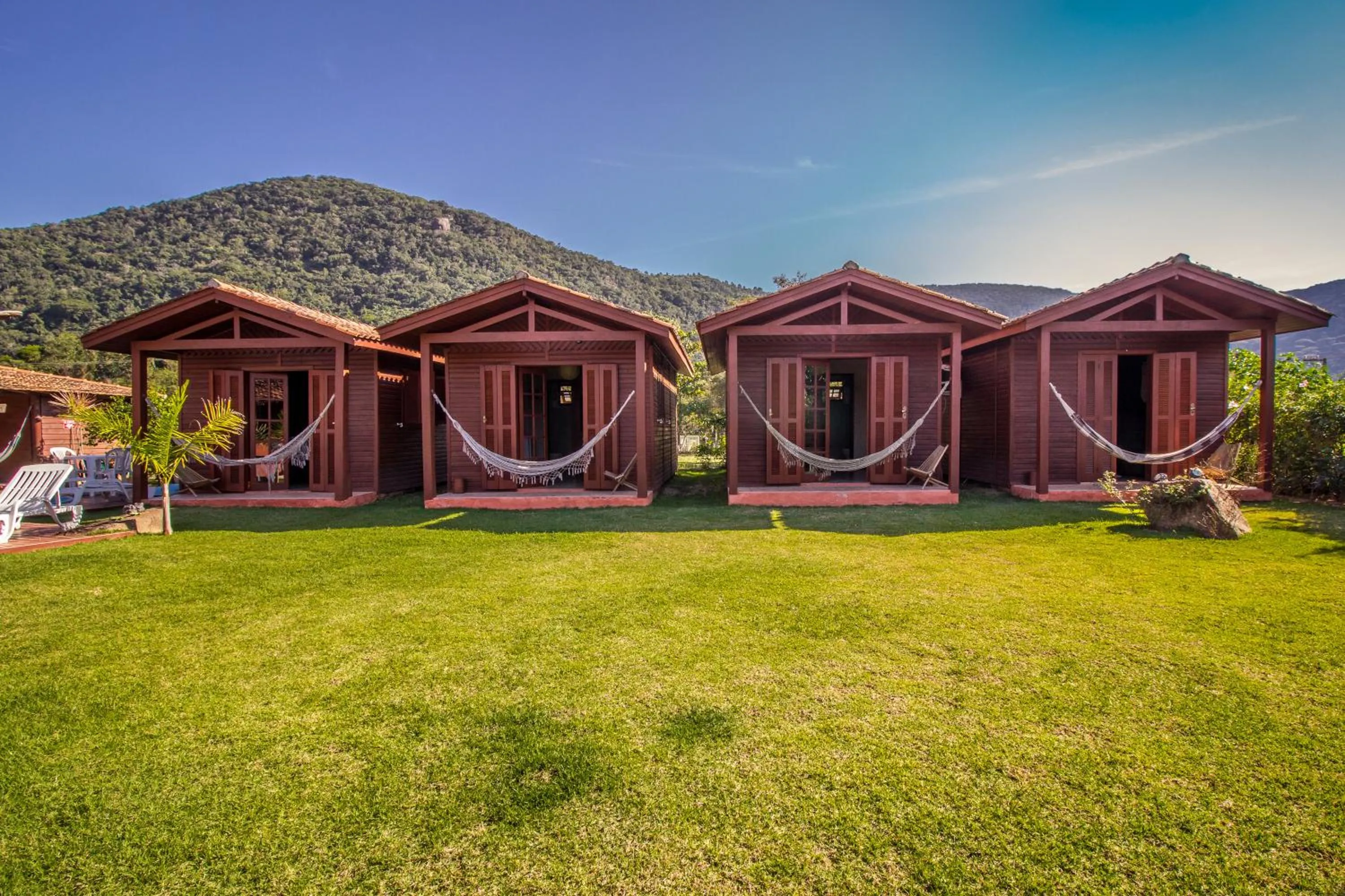 Property building in Green Mountain Pousada