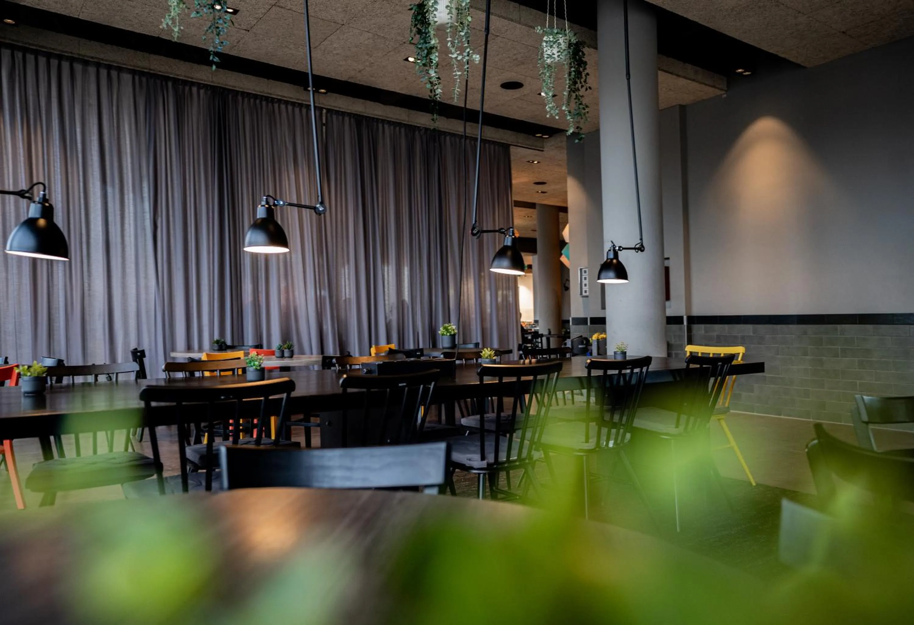 Restaurant/places to eat in harry's home Salzburg