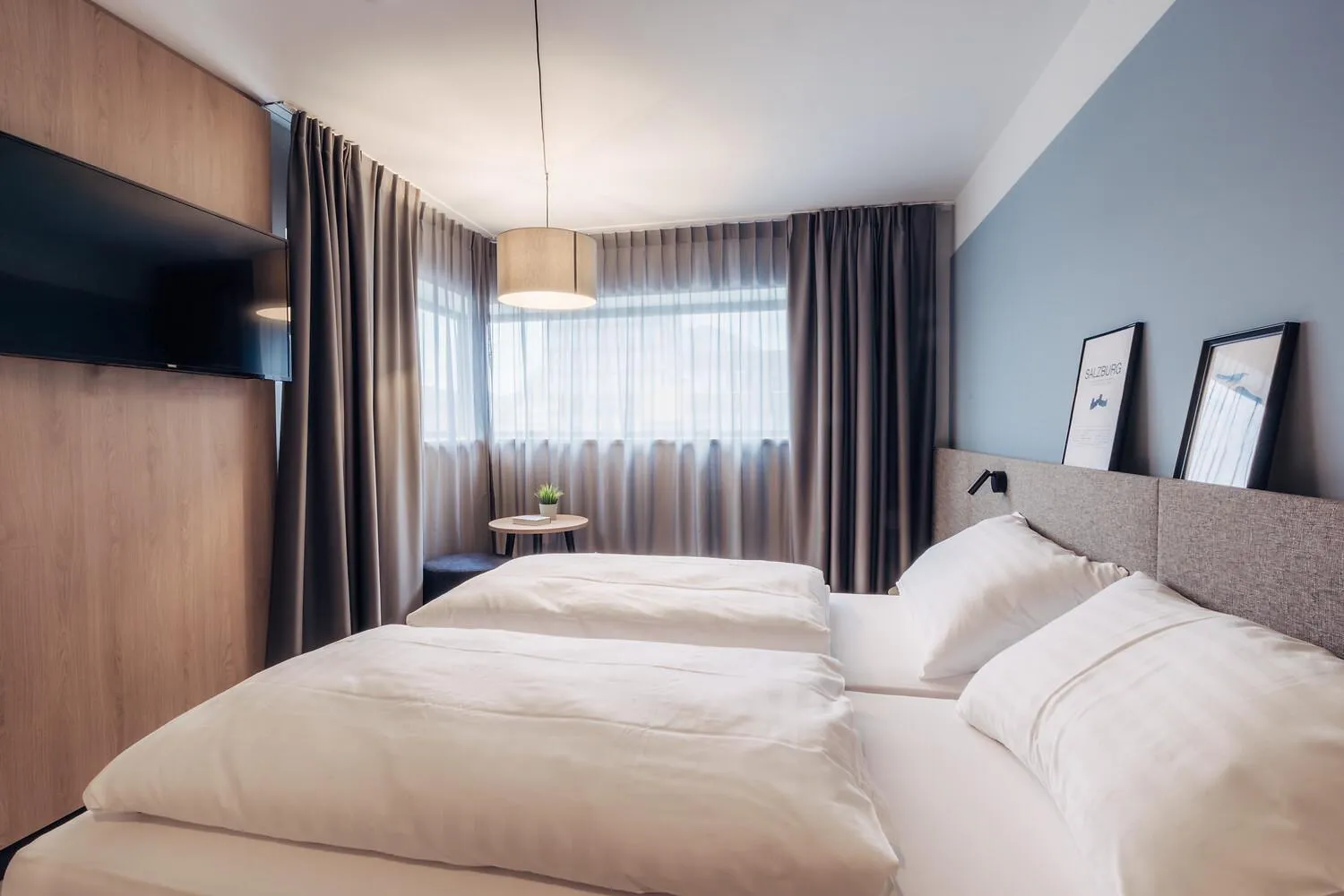 Bed in harry's home Salzburg