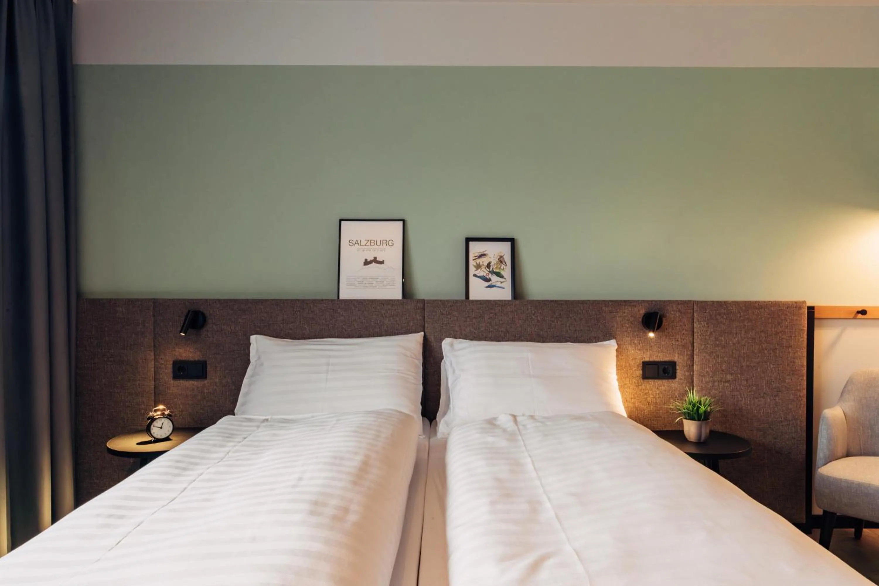 Photo of the whole room, Bed in harry's home Salzburg