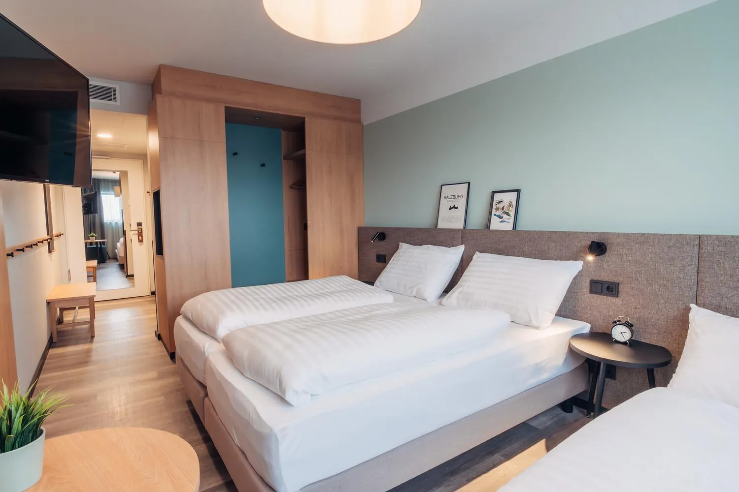 Bed in harry's home Salzburg