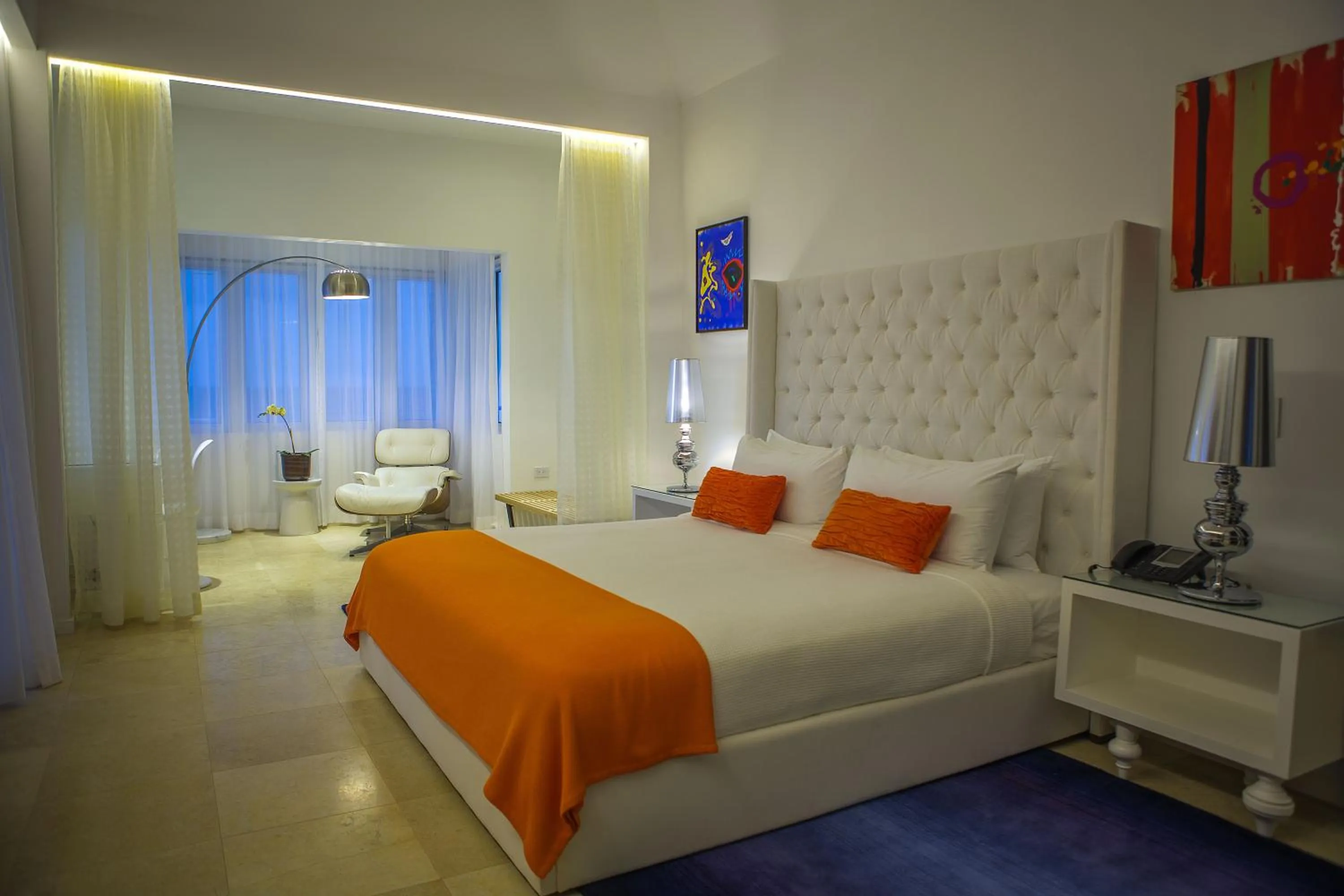 Bedroom, Bed in The Trident Hotel