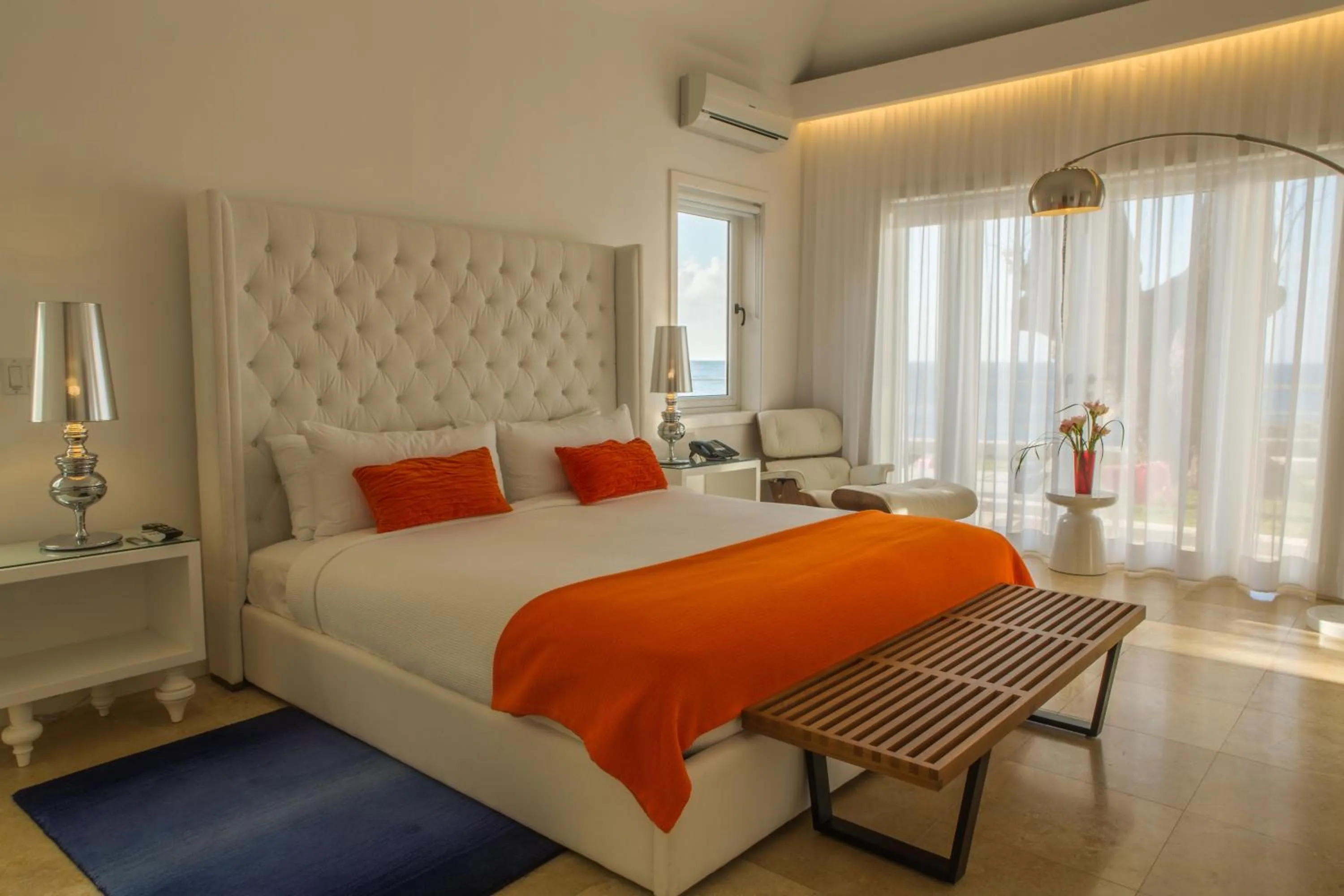 Bedroom, Bed in The Trident Hotel