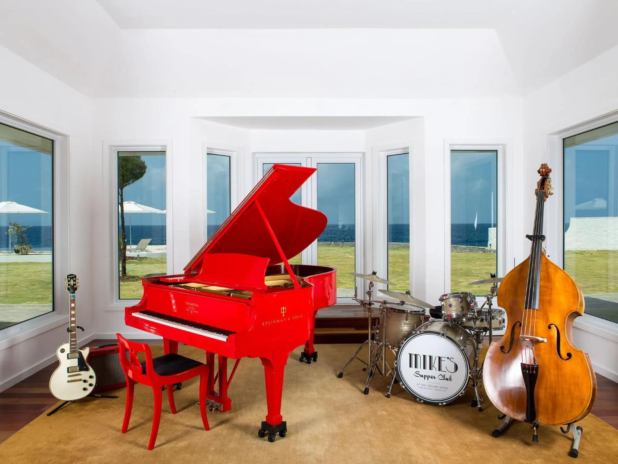 Restaurant/places to eat in The Trident Hotel