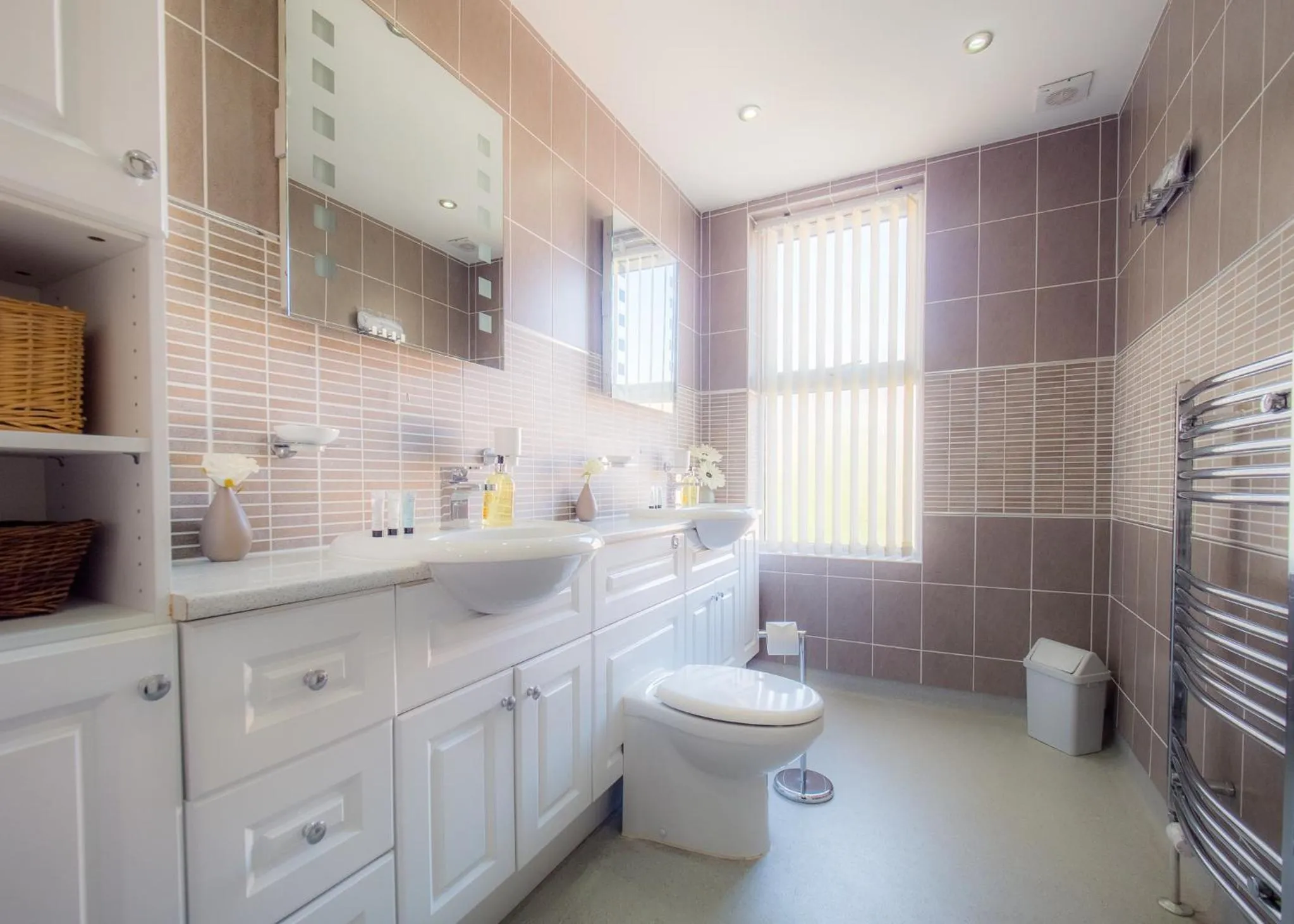 Bathroom in TLC Exmouth Bed and Breakfast