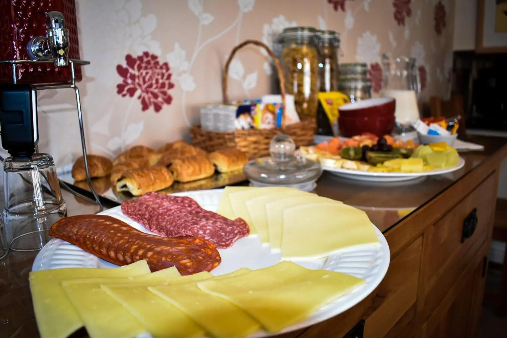 Breakfast in TLC Exmouth Bed and Breakfast