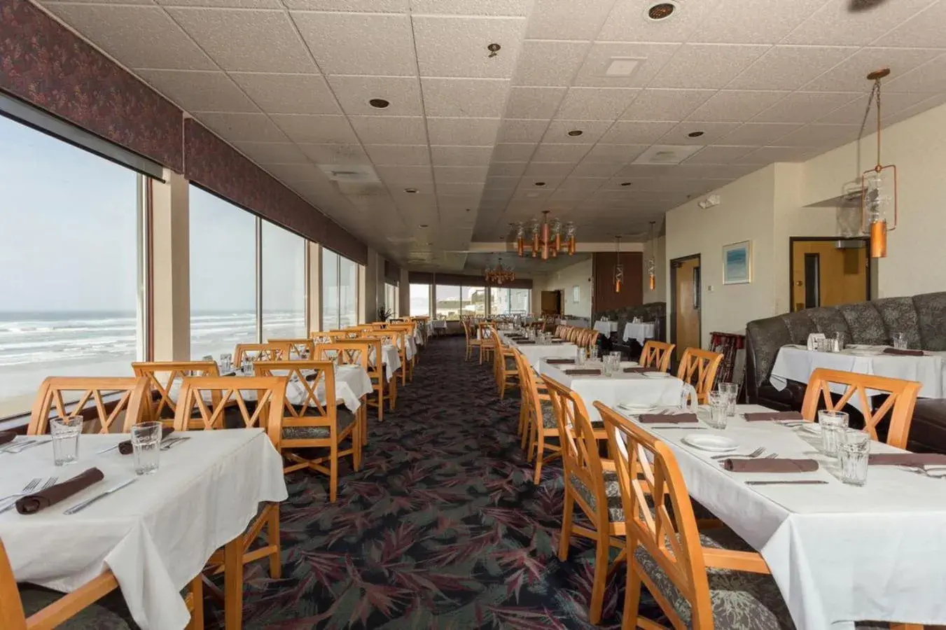 Restaurant/Places to Eat in Shilo Inn Suites Newport
