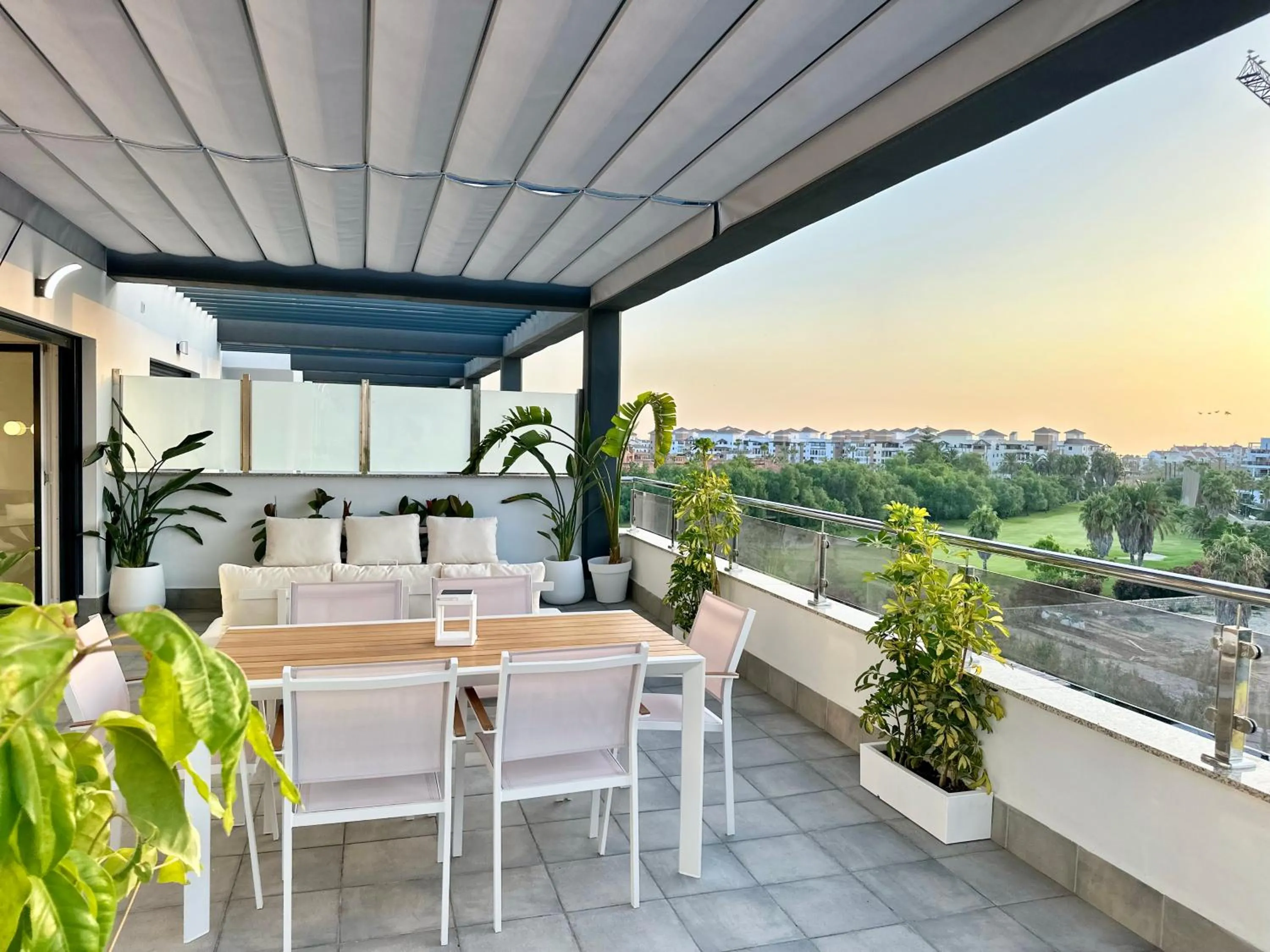 Penthouse Apartment in Playa Granada Apartamentos Moriscos II