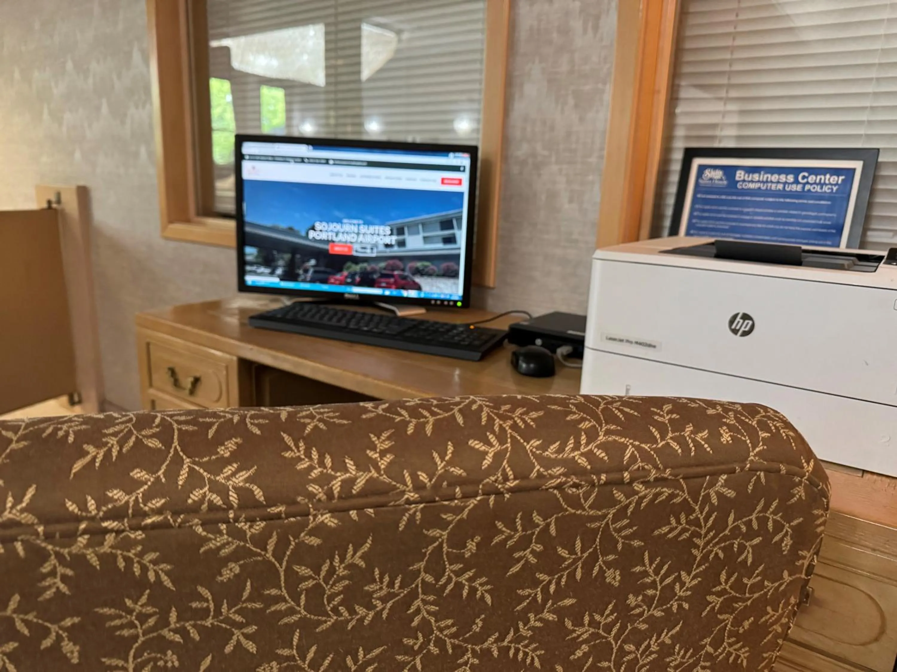 Business facilities in Sojourn Suites Portland Airport