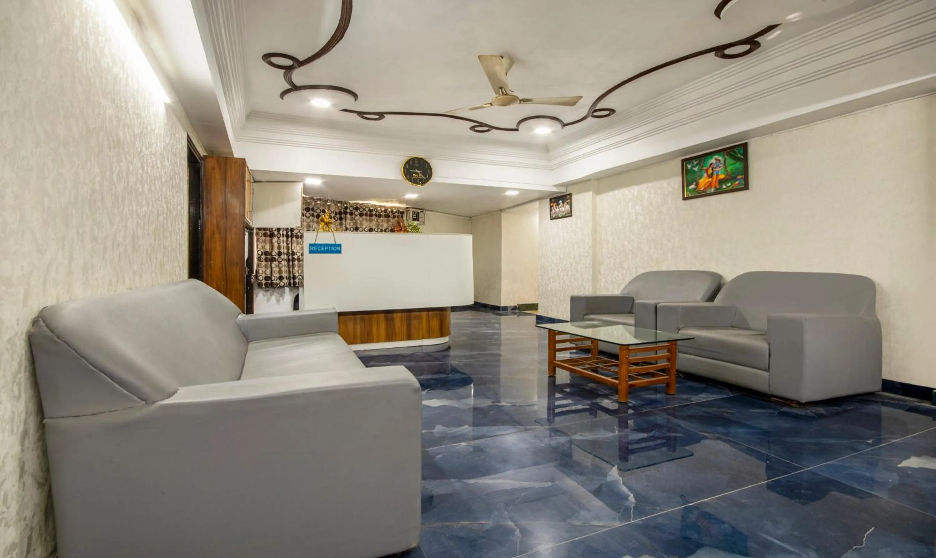 Lobby or reception in Itsy Hotels Shree Krishna Palace