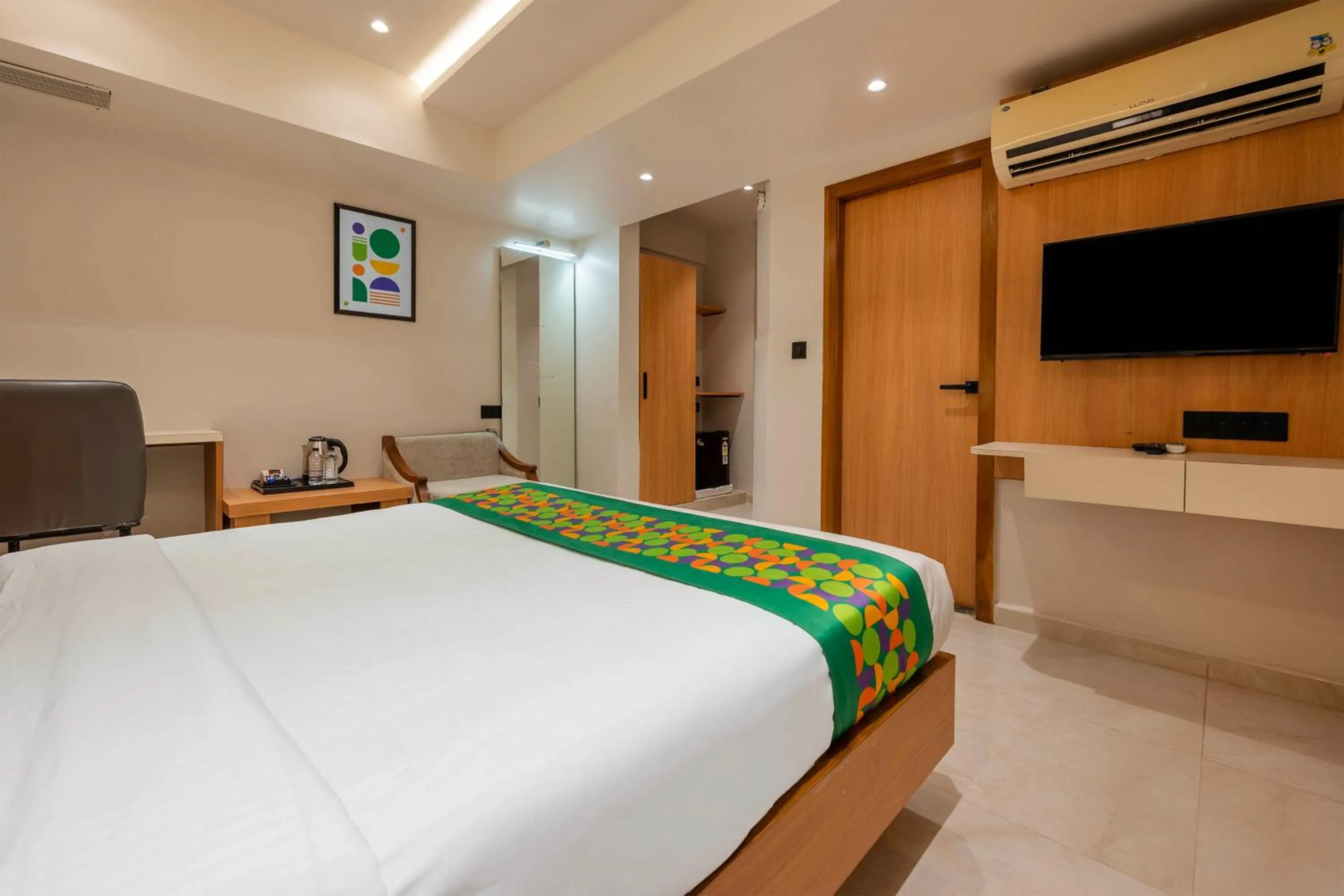 Bedroom, Bed in Treebo Shree Krishna Palace