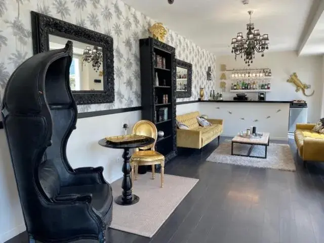 Lobby or reception in Hôtel La Villa Cannes Lobby or reception in Hôtel La Villa Cannes