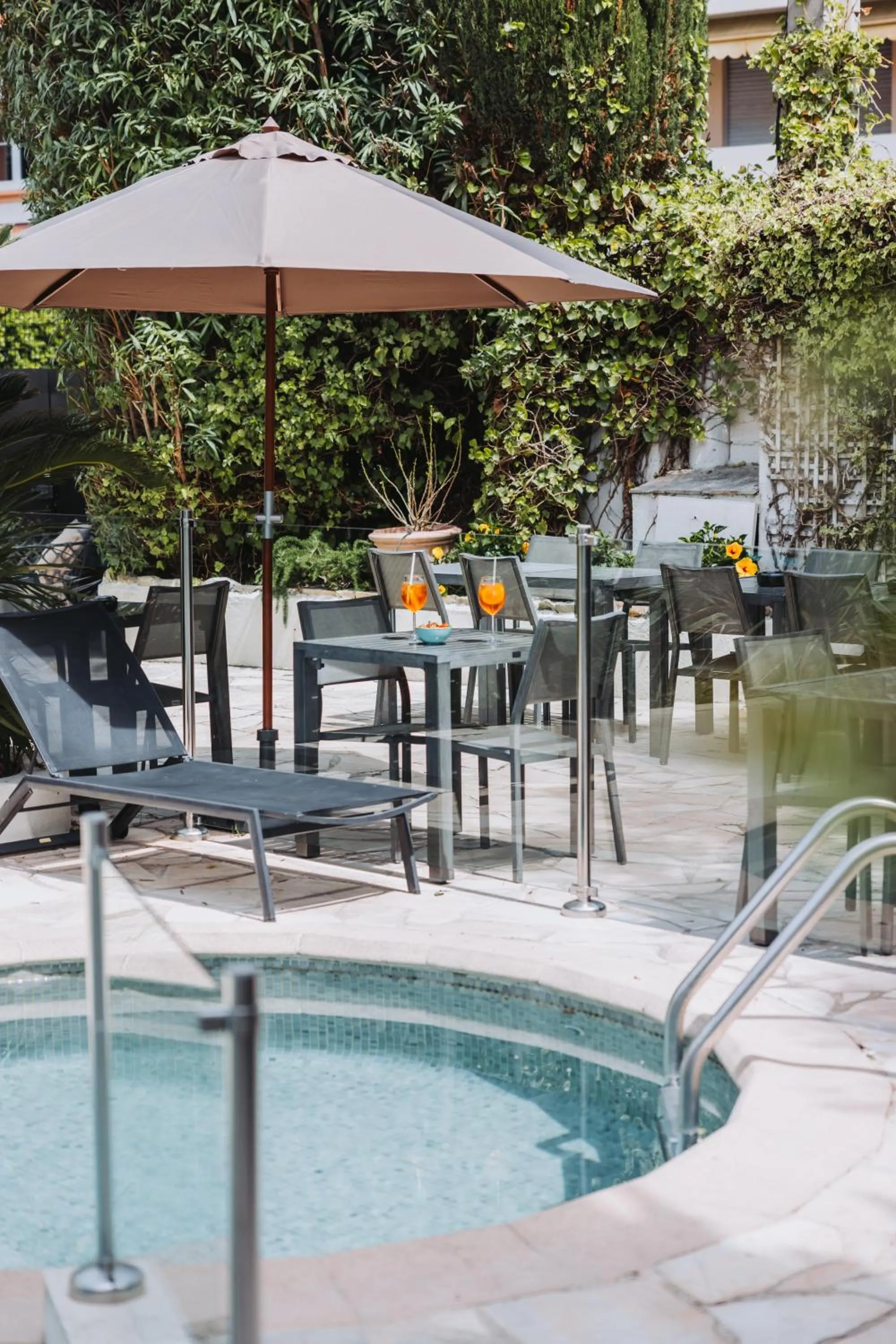 Balcony/Terrace in Hôtel La Villa Cannes