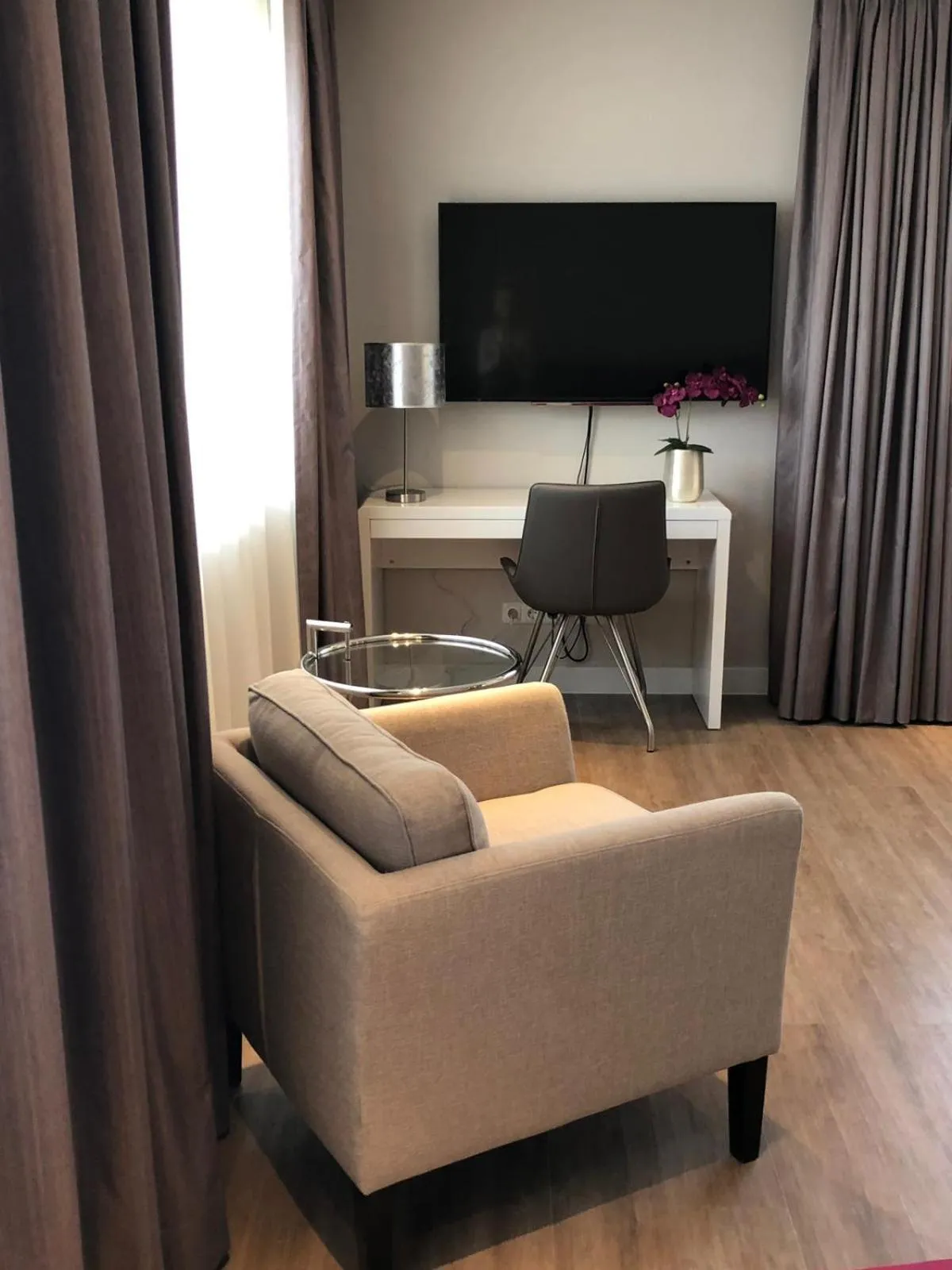 TV and multimedia in TH39 Trend Hotel